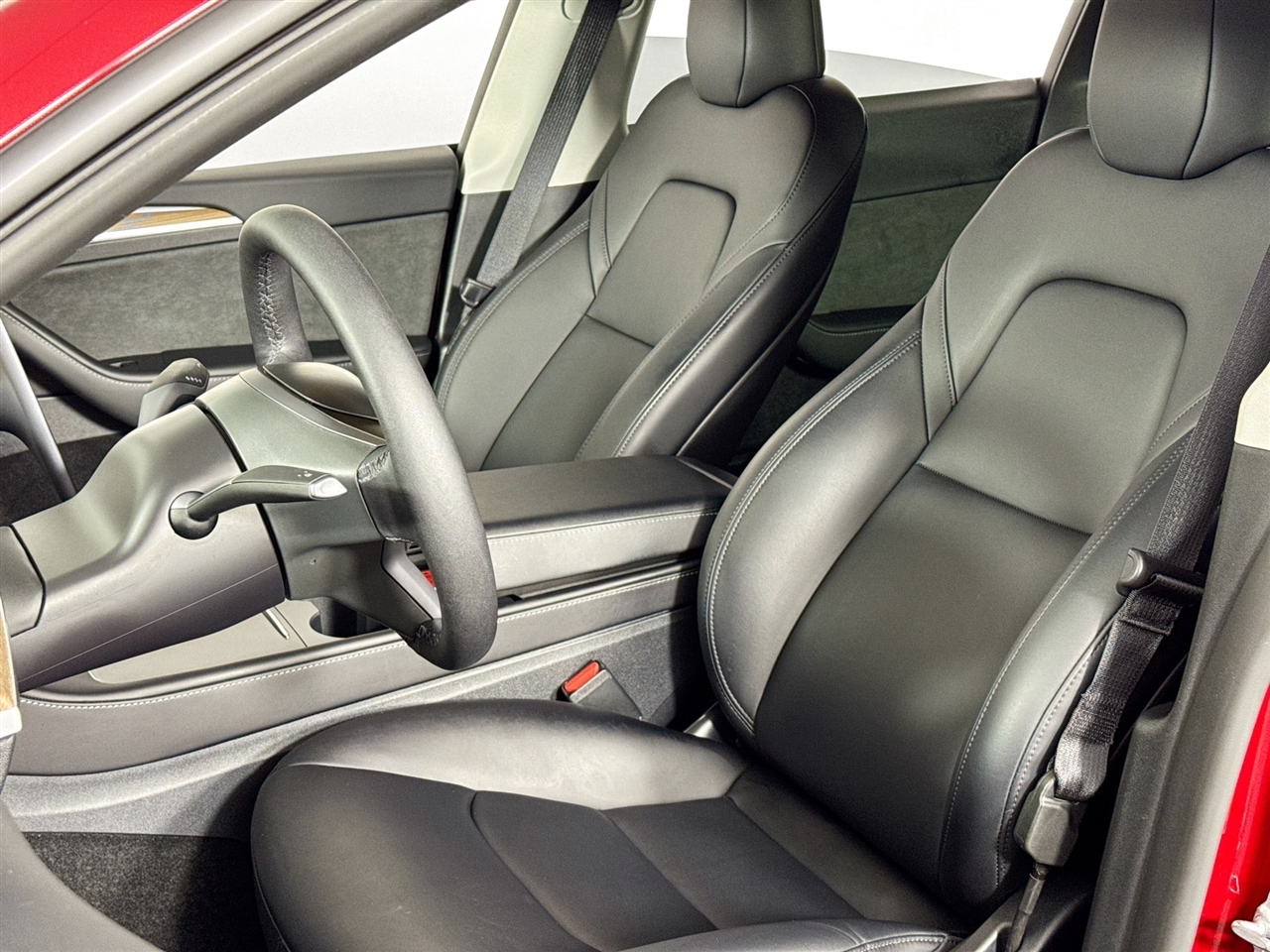 Tesla Model Y Long Range AWD *Ltd Avail* 2025