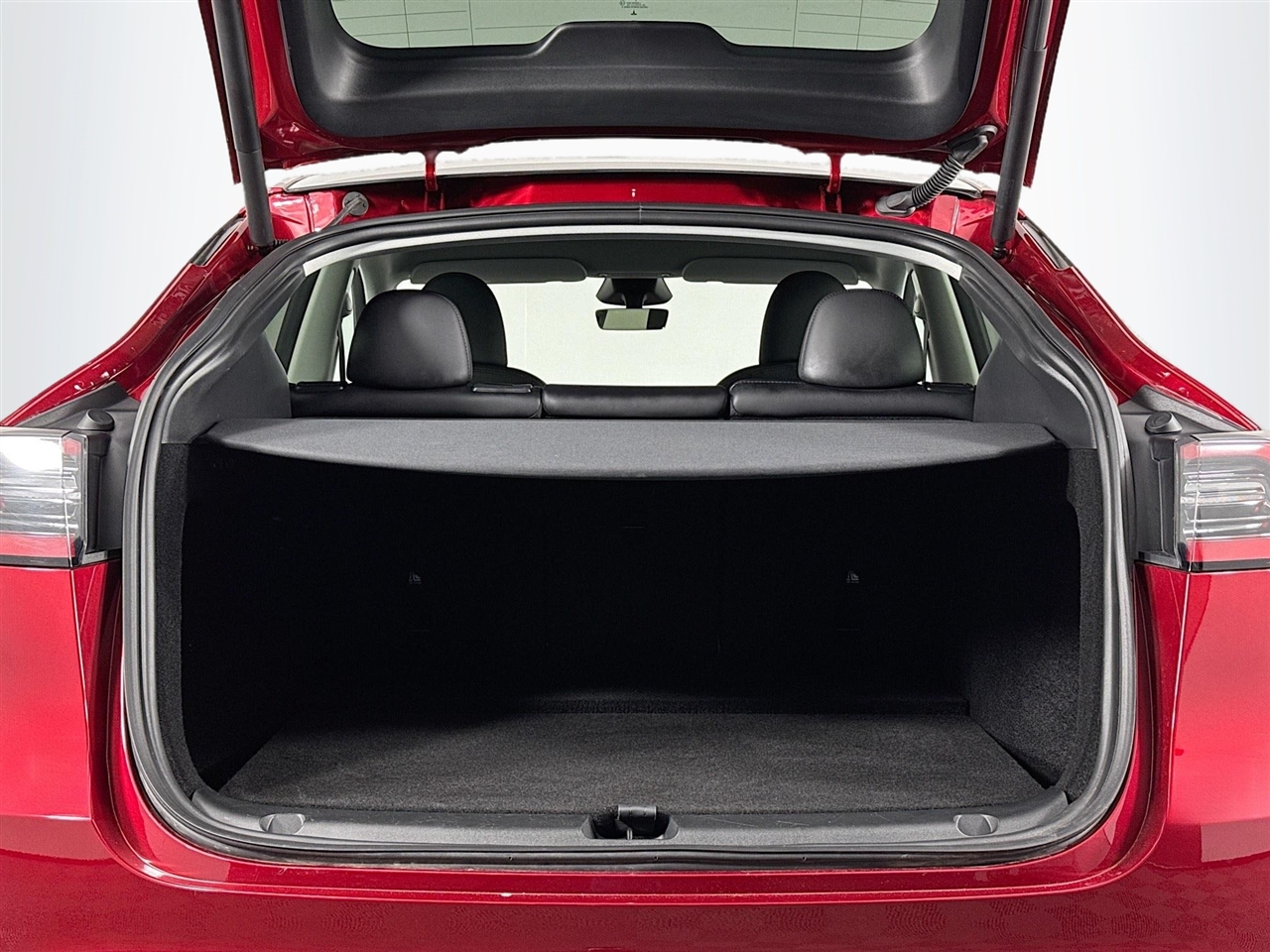 Tesla Model Y Long Range AWD *Ltd Avail* 2025