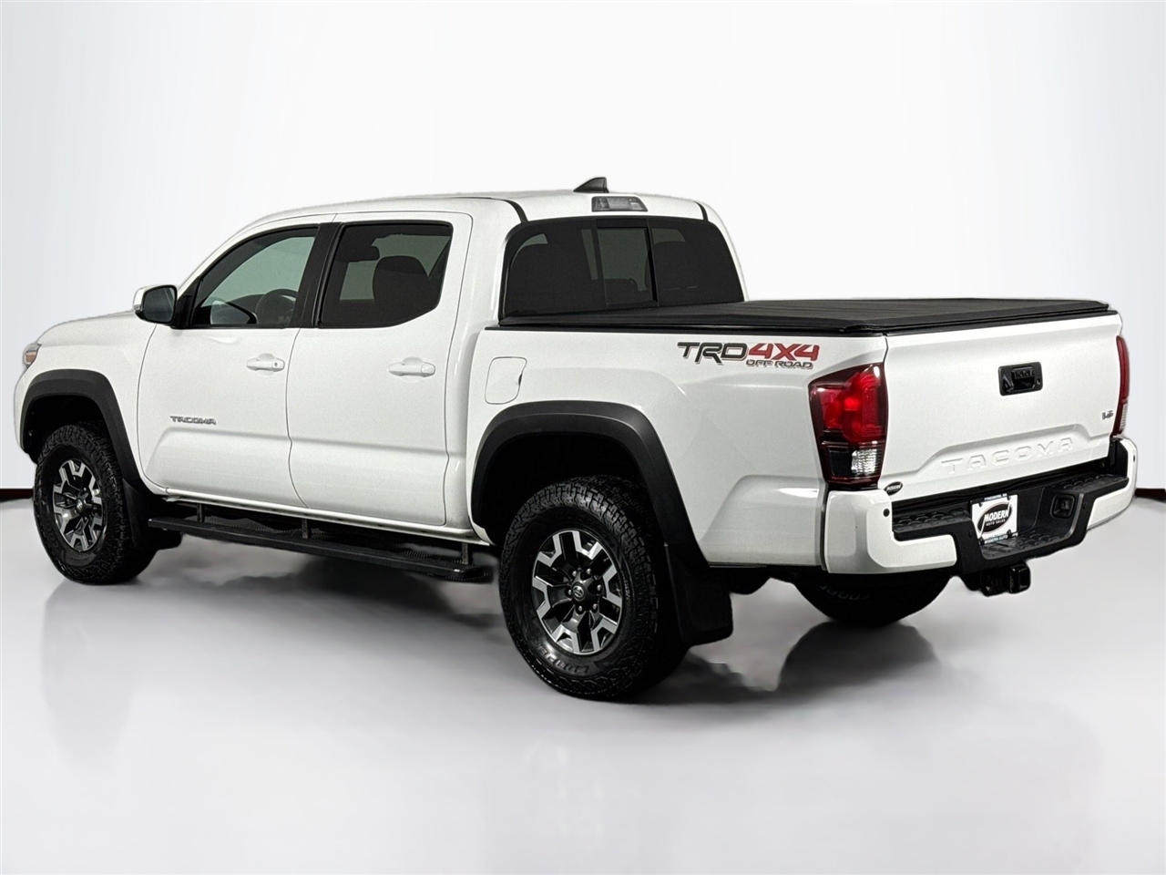 Toyota Tacoma TRD Off Road Double Cab 5' Bed V6 4x4 MT (Natl) 2018