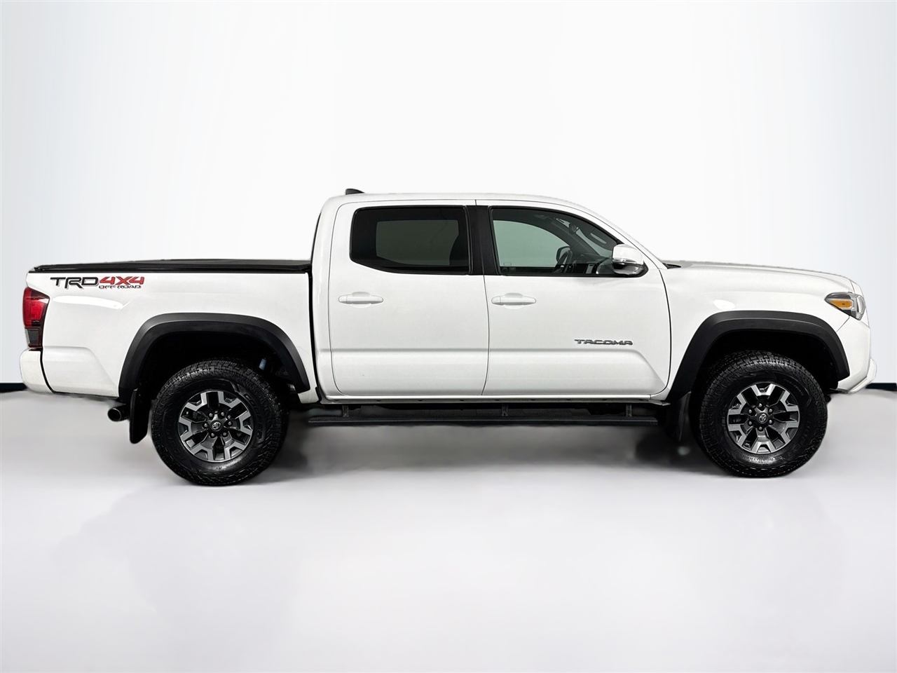 Toyota Tacoma TRD Off Road Double Cab 5' Bed V6 4x4 MT (Natl) 2018