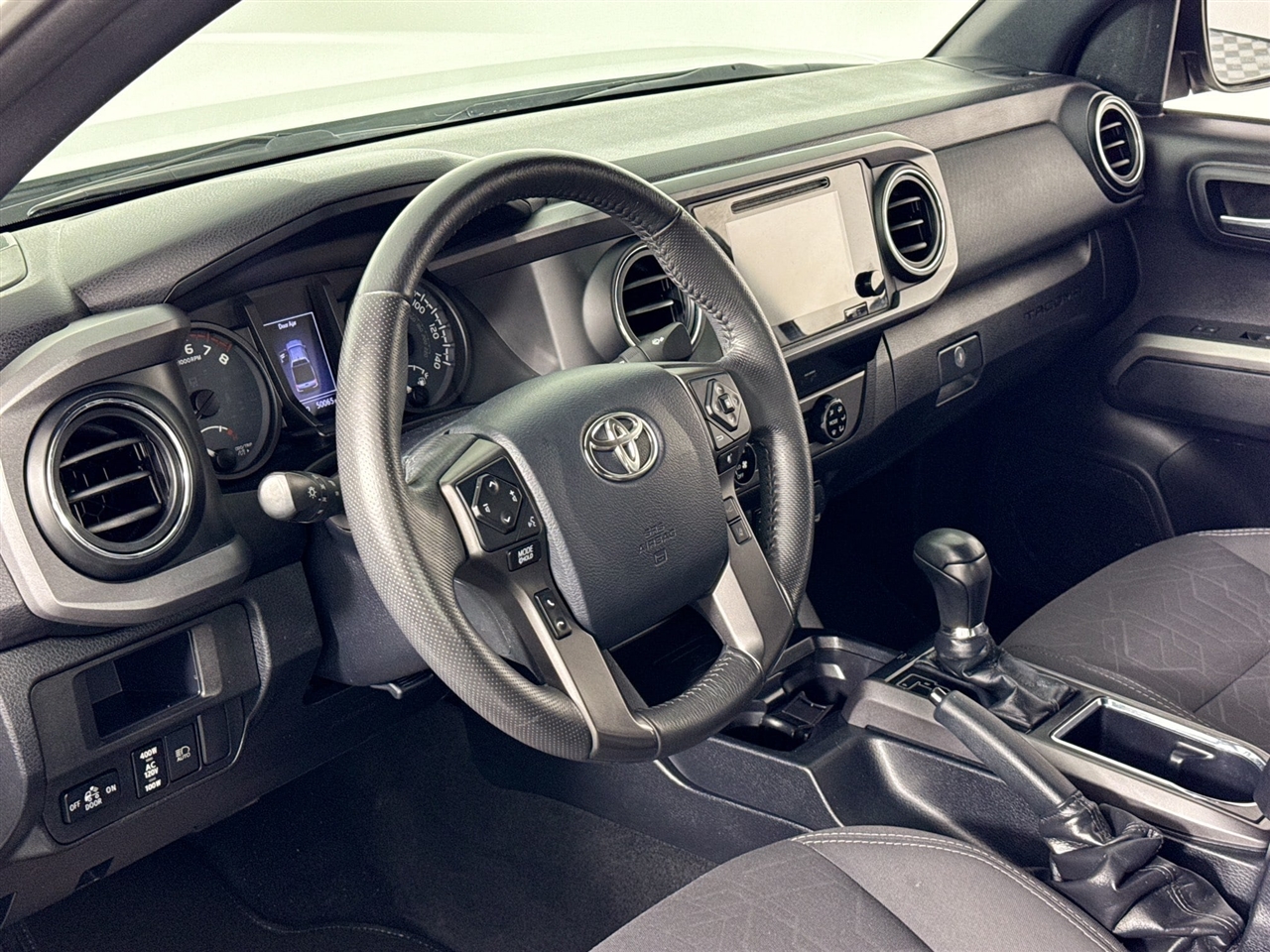 Toyota Tacoma TRD Off Road Double Cab 5' Bed V6 4x4 MT (Natl) 2018