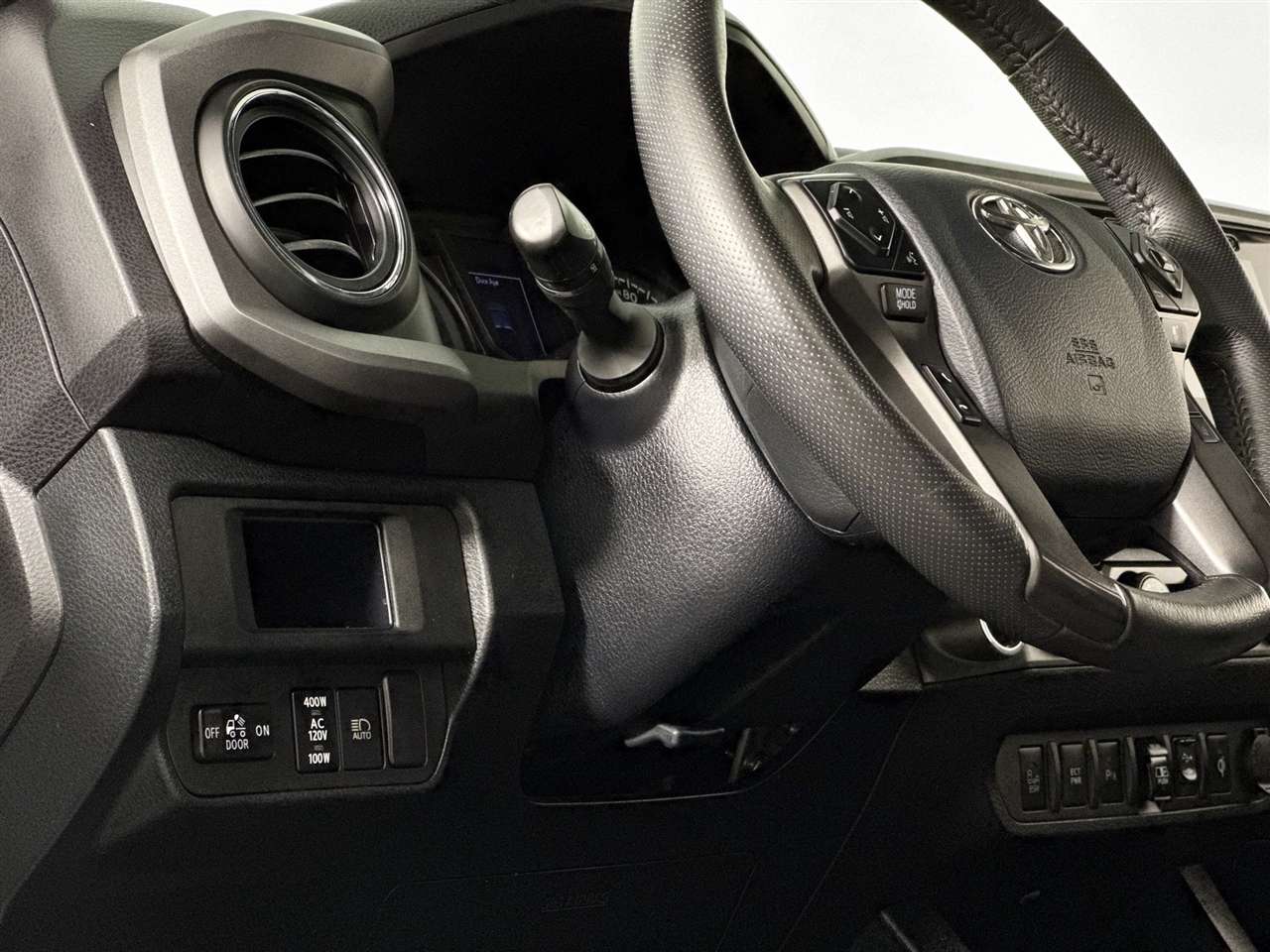 Toyota Tacoma TRD Off Road Double Cab 5' Bed V6 4x4 MT (Natl) 2018