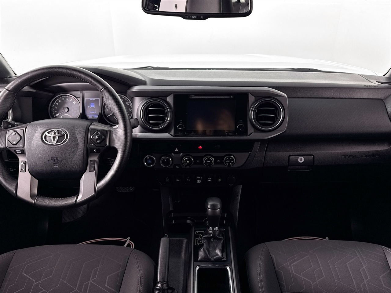 Toyota Tacoma TRD Off Road Double Cab 5' Bed V6 4x4 MT (Natl) 2018