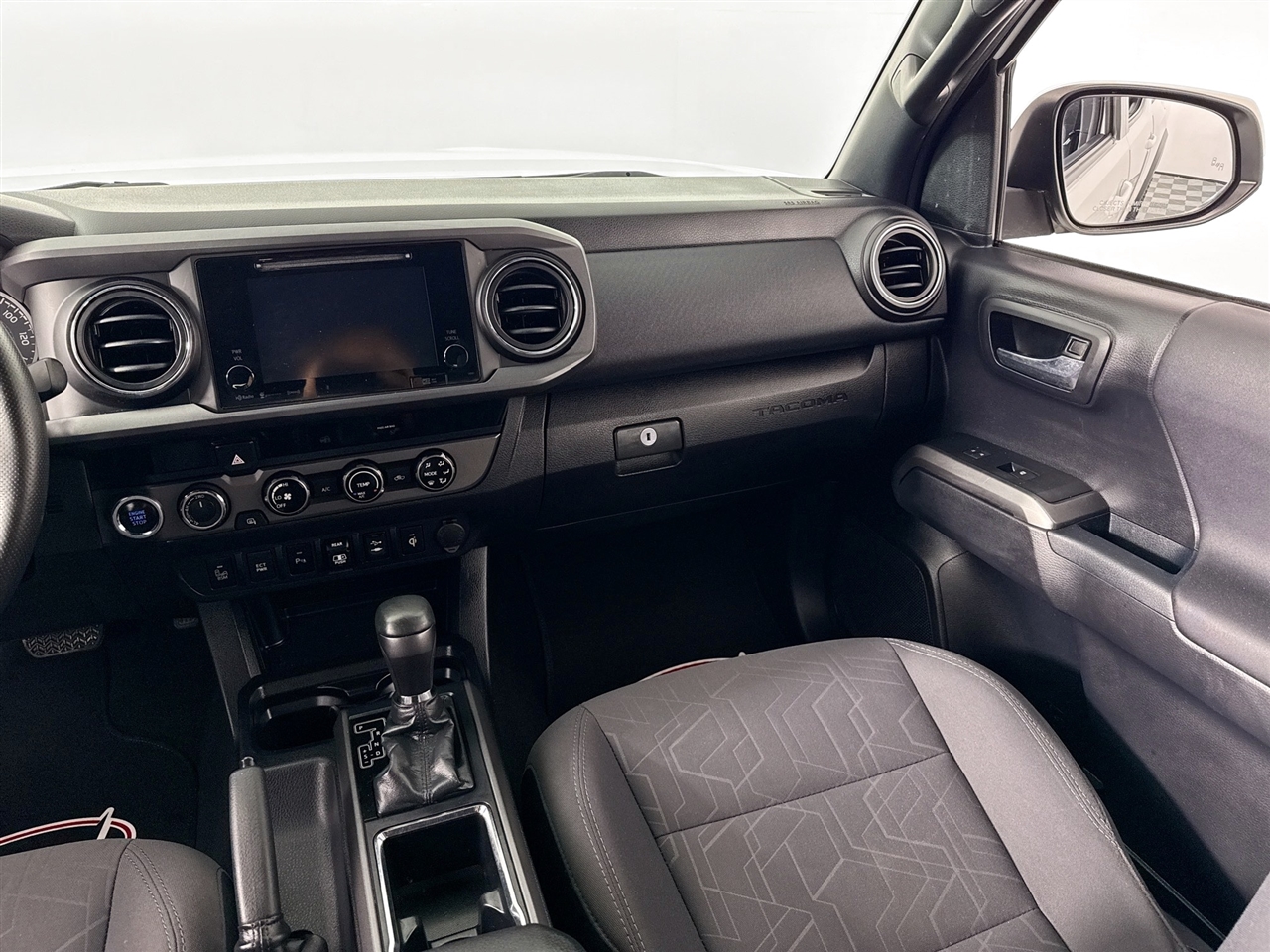 Toyota Tacoma TRD Off Road Double Cab 5' Bed V6 4x4 MT (Natl) 2018