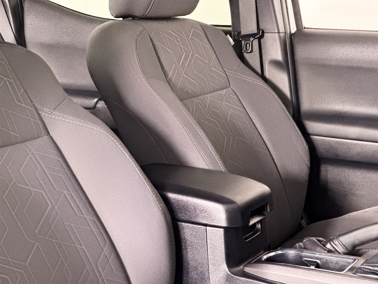 Toyota Tacoma TRD Off Road Double Cab 5' Bed V6 4x4 MT (Natl) 2018