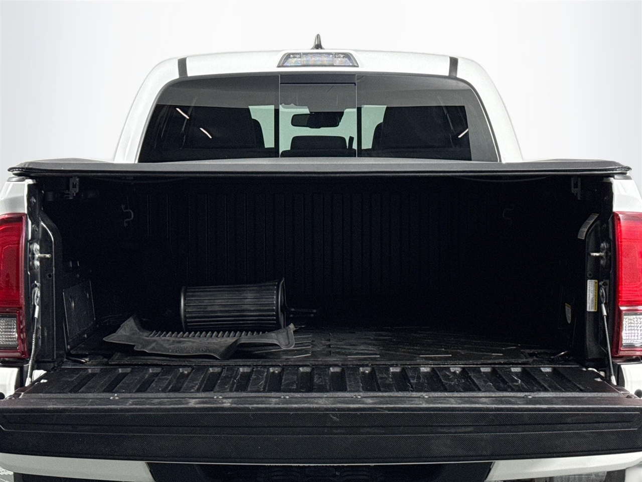 Toyota Tacoma TRD Off Road Double Cab 5' Bed V6 4x4 MT (Natl) 2018