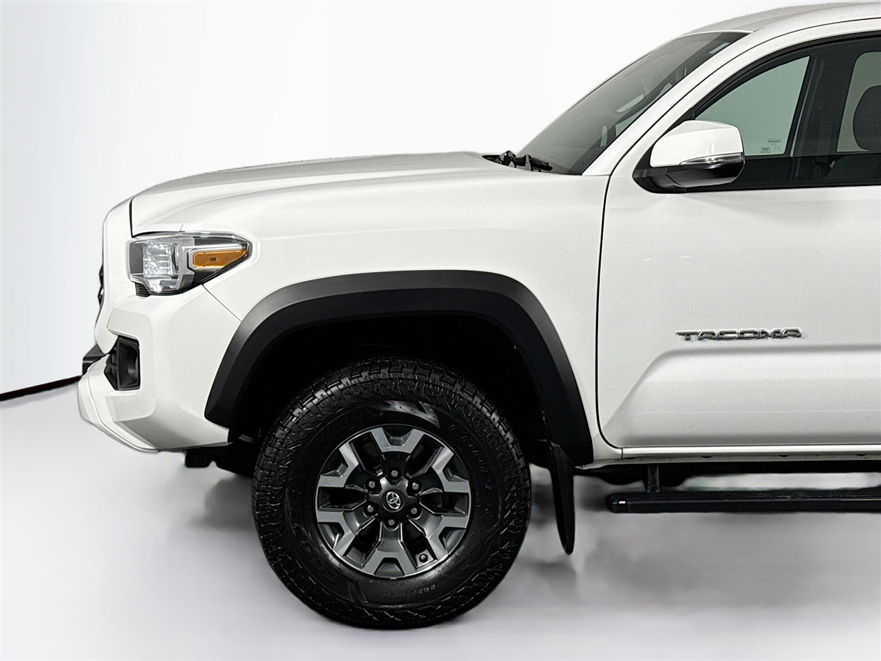 Toyota Tacoma TRD Off Road Double Cab 5' Bed V6 4x4 MT (Natl) 2018