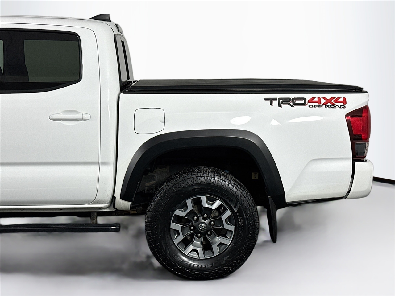 Toyota Tacoma TRD Off Road Double Cab 5' Bed V6 4x4 MT (Natl) 2018