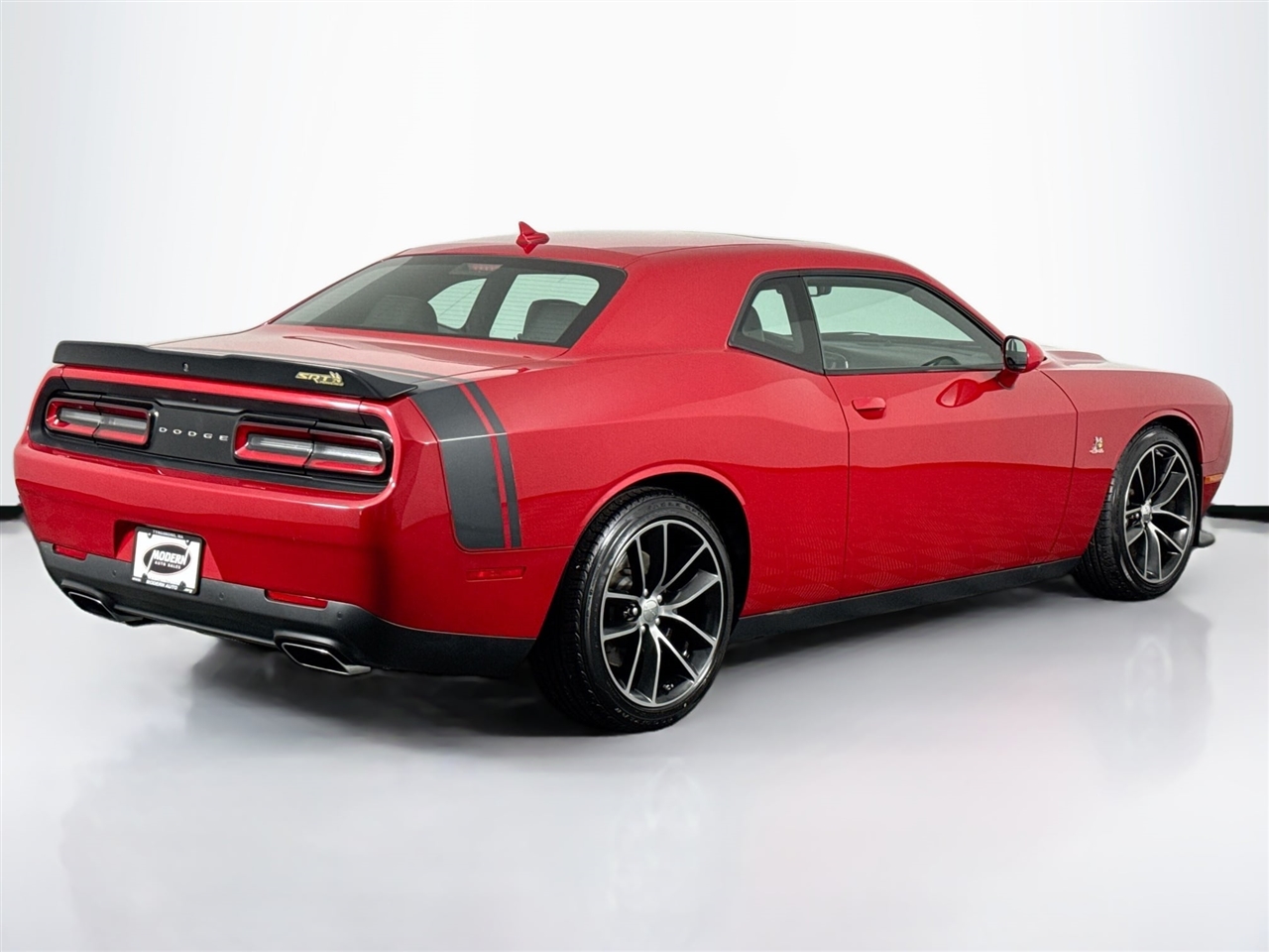 Dodge Challenger 2dr Cpe R/T Scat Pack 2016