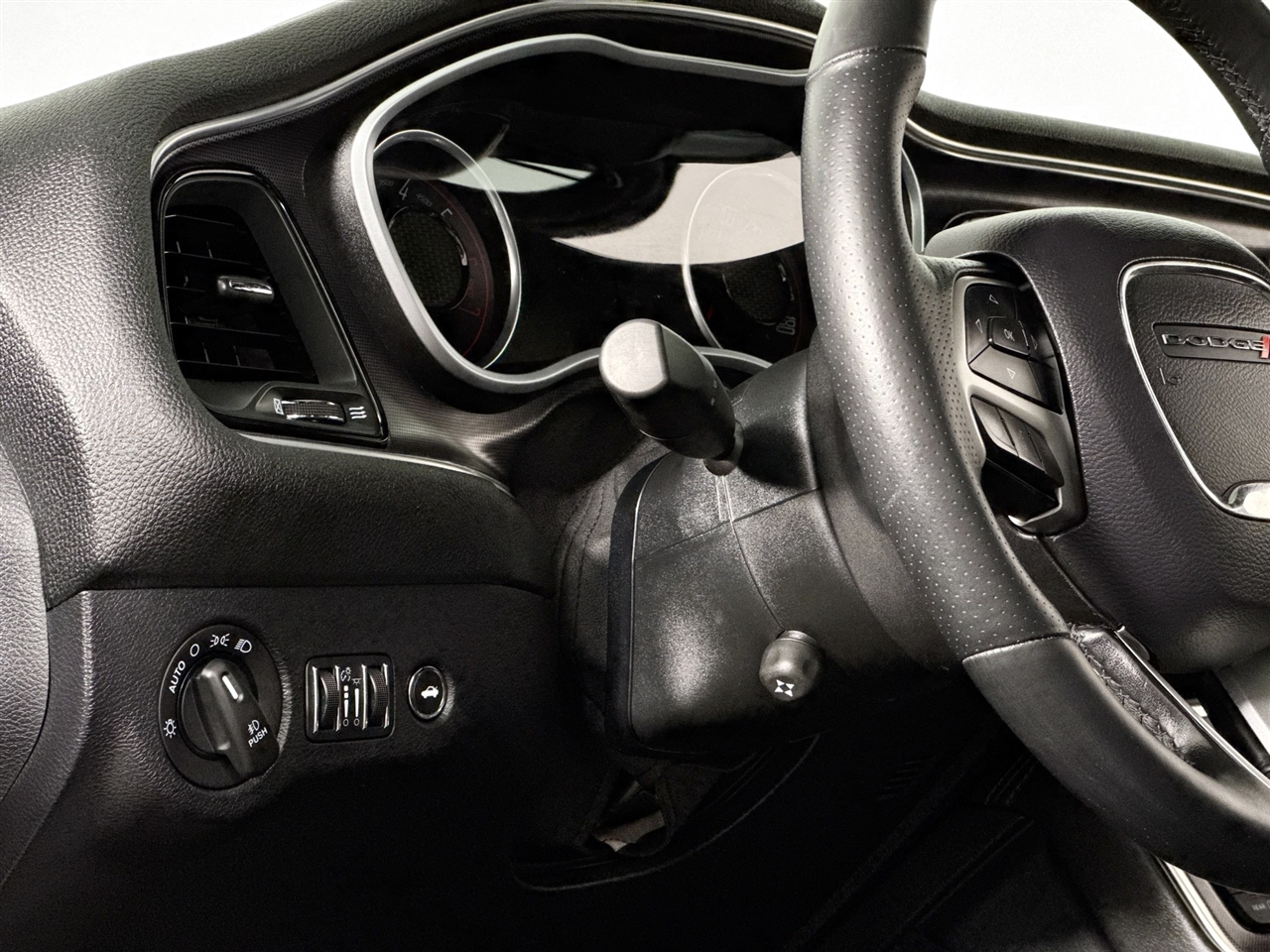 Dodge Challenger 2dr Cpe R/T Scat Pack 2016