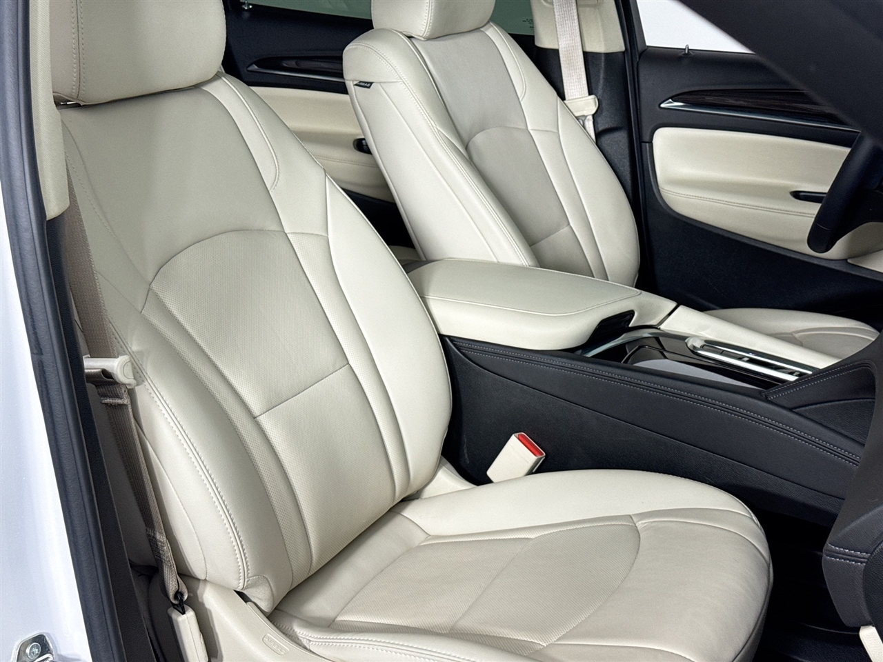 Buick Enclave AWD 4dr Essence 2023