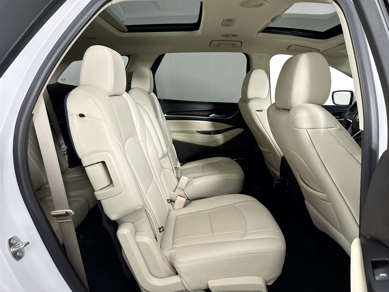 Buick Enclave AWD 4dr Essence 2023