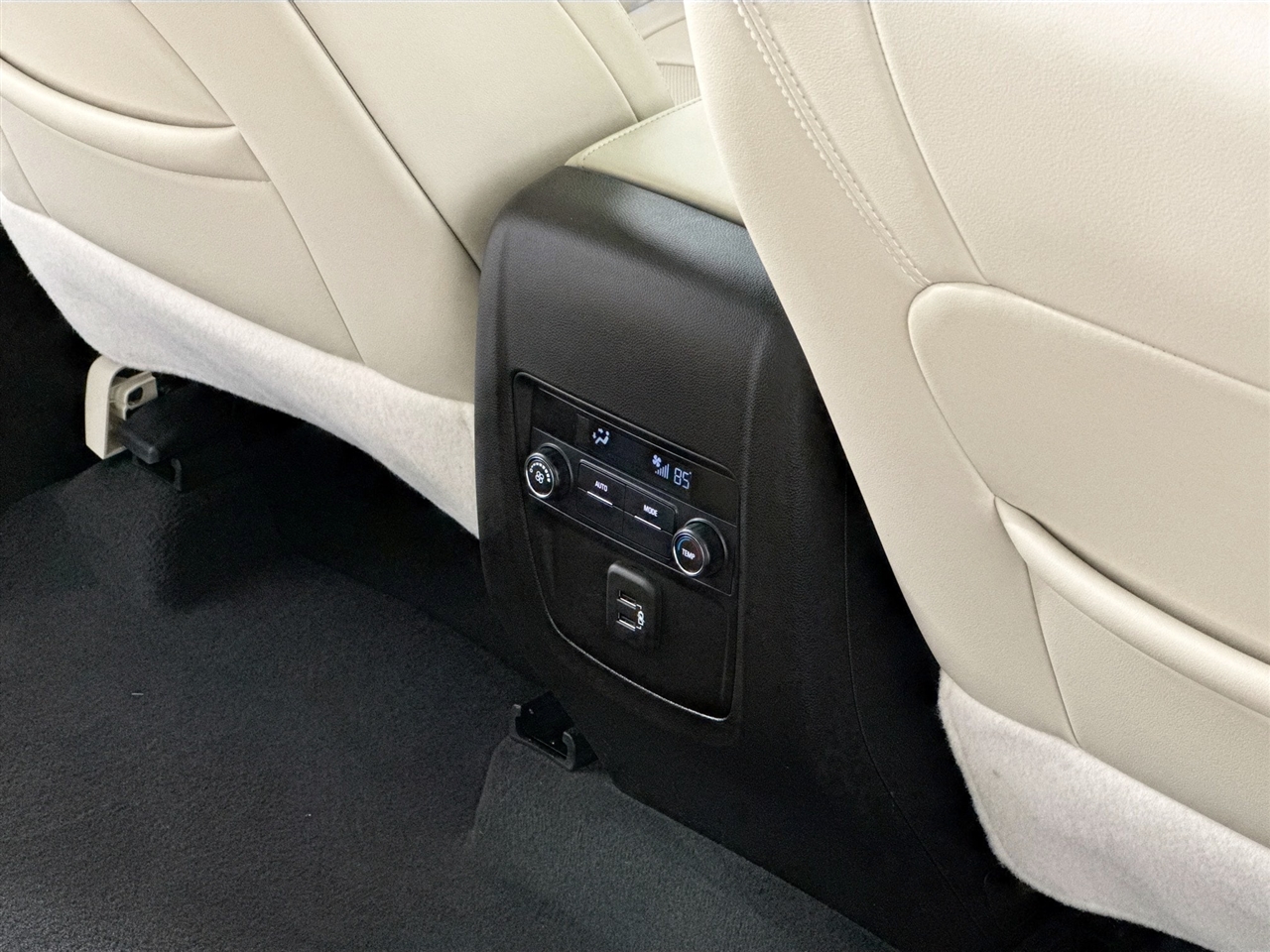 Buick Enclave AWD 4dr Essence 2023