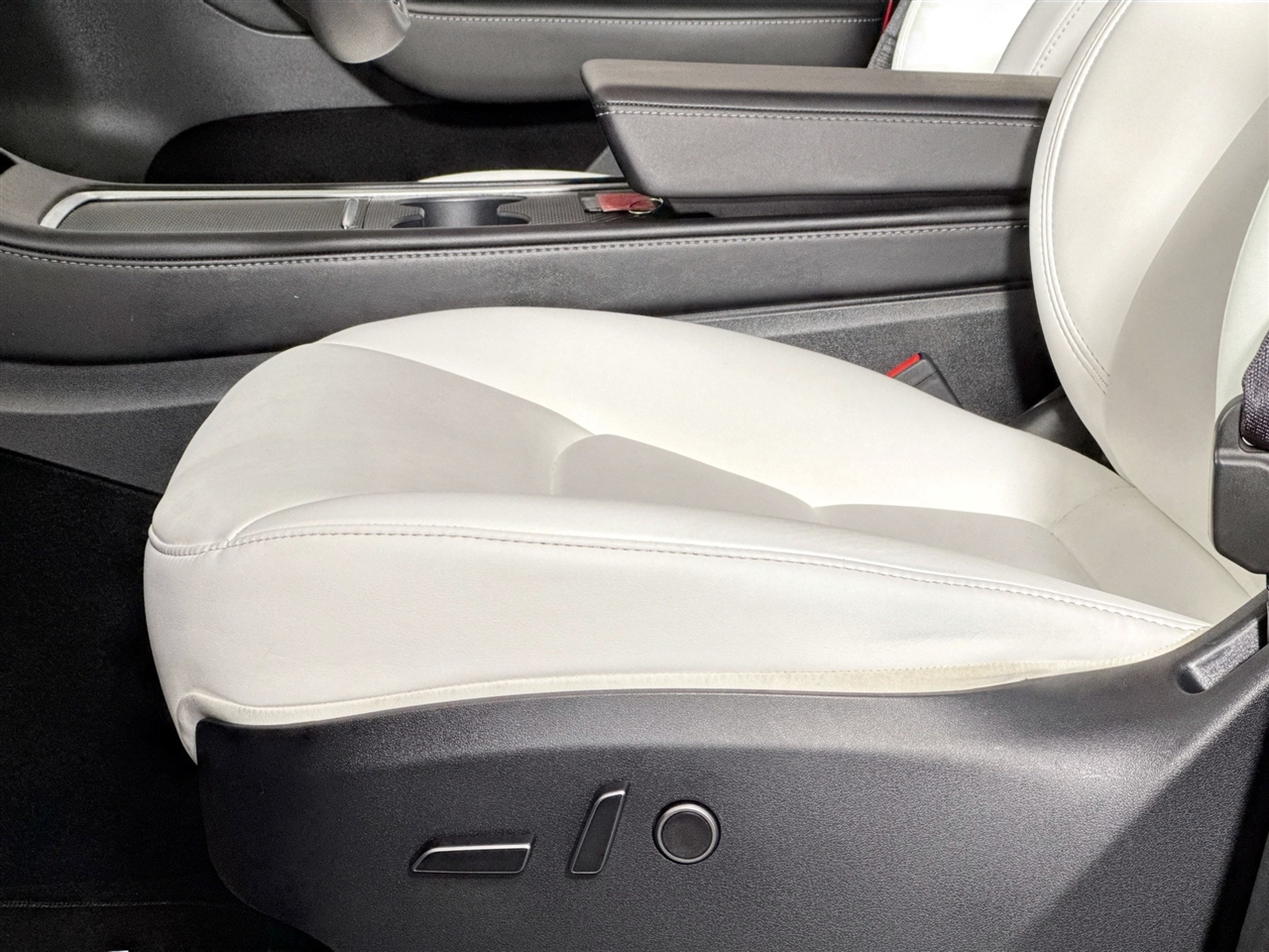 Tesla Model Y Long Range AWD 2023