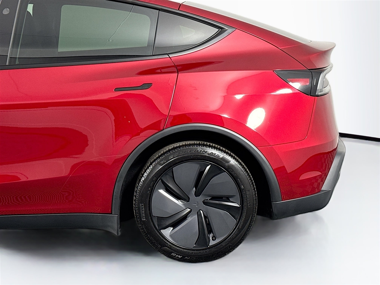 Tesla Model Y Long Range Launch Series AWD *Ltd Avail* 2026