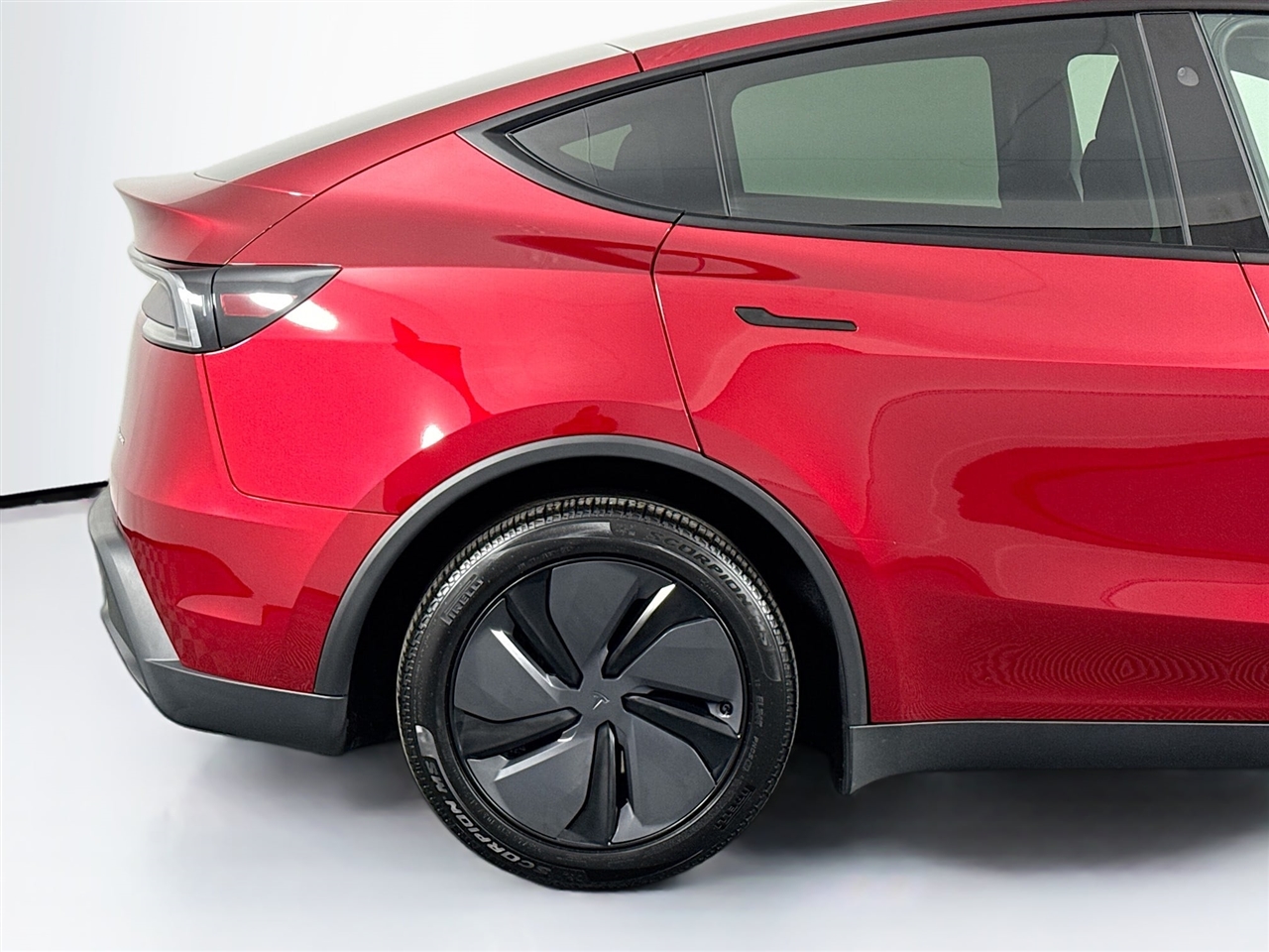 Tesla Model Y Long Range Launch Series AWD *Ltd Avail* 2026