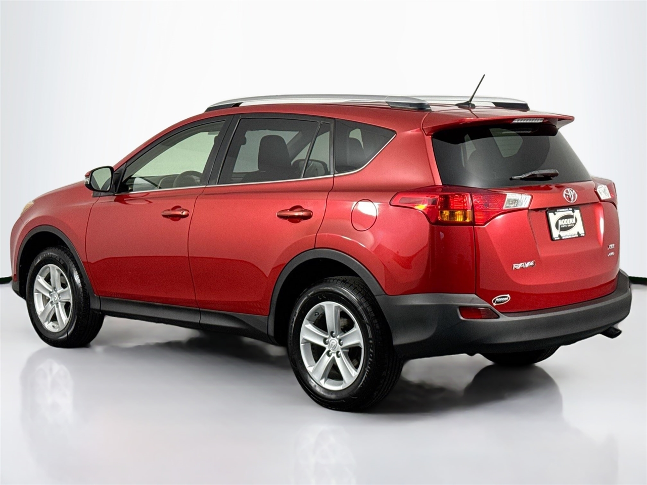 Toyota RAV4 AWD 4dr XLE (Natl) 2014