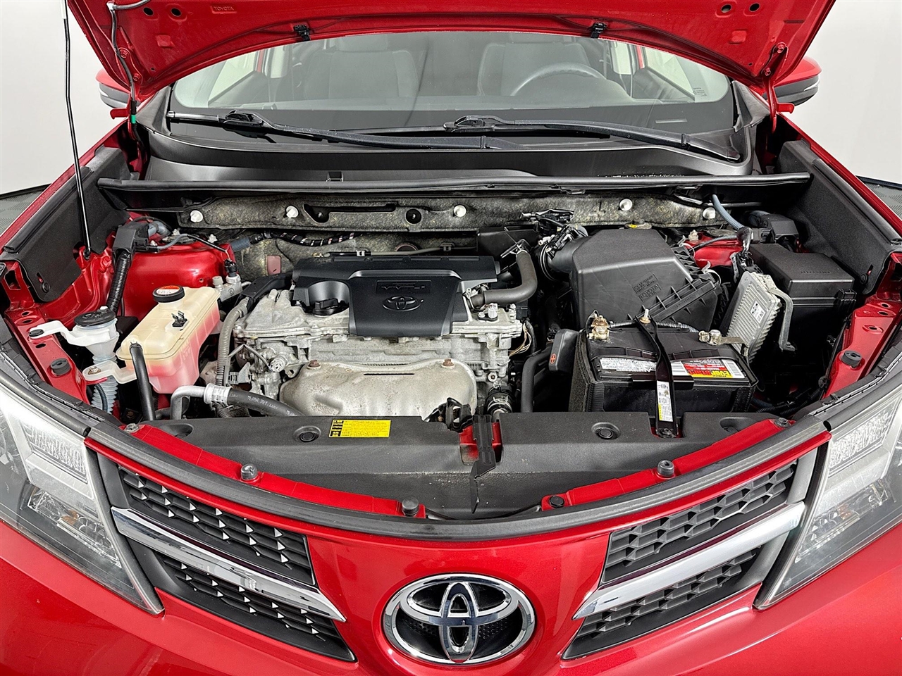 Toyota RAV4 AWD 4dr XLE (Natl) 2014