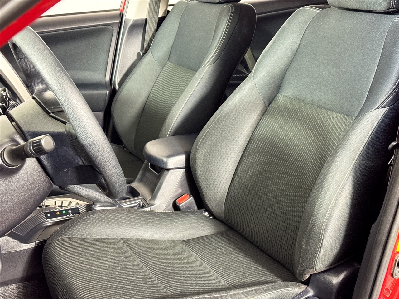 Toyota RAV4 AWD 4dr XLE (Natl) 2014