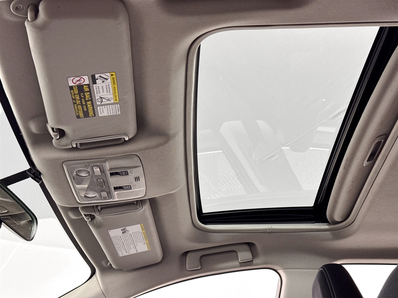 Toyota RAV4 AWD 4dr XLE (Natl) 2014