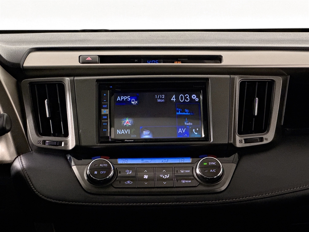 Toyota RAV4 AWD 4dr XLE (Natl) 2014