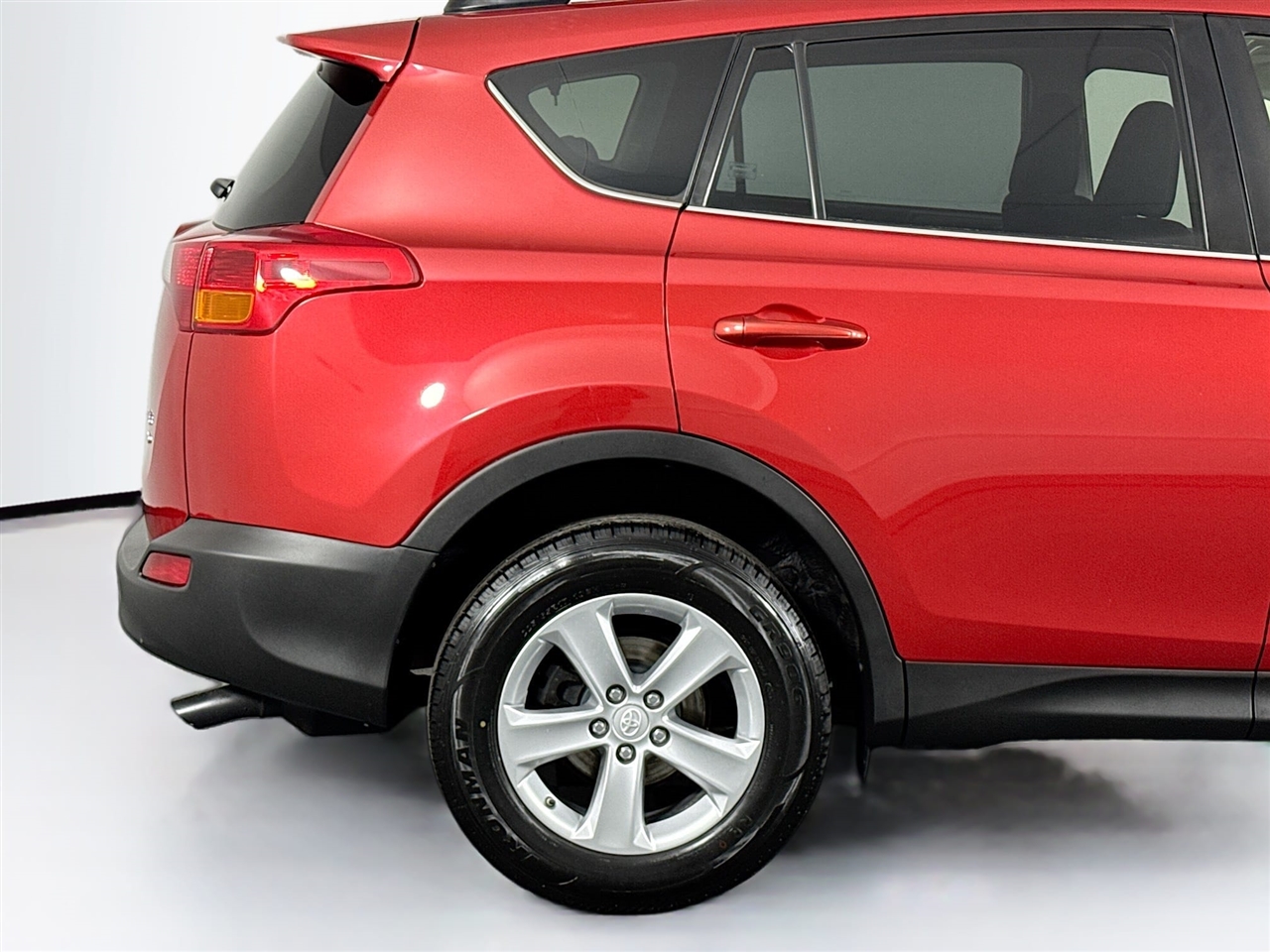 Toyota RAV4 AWD 4dr XLE (Natl) 2014