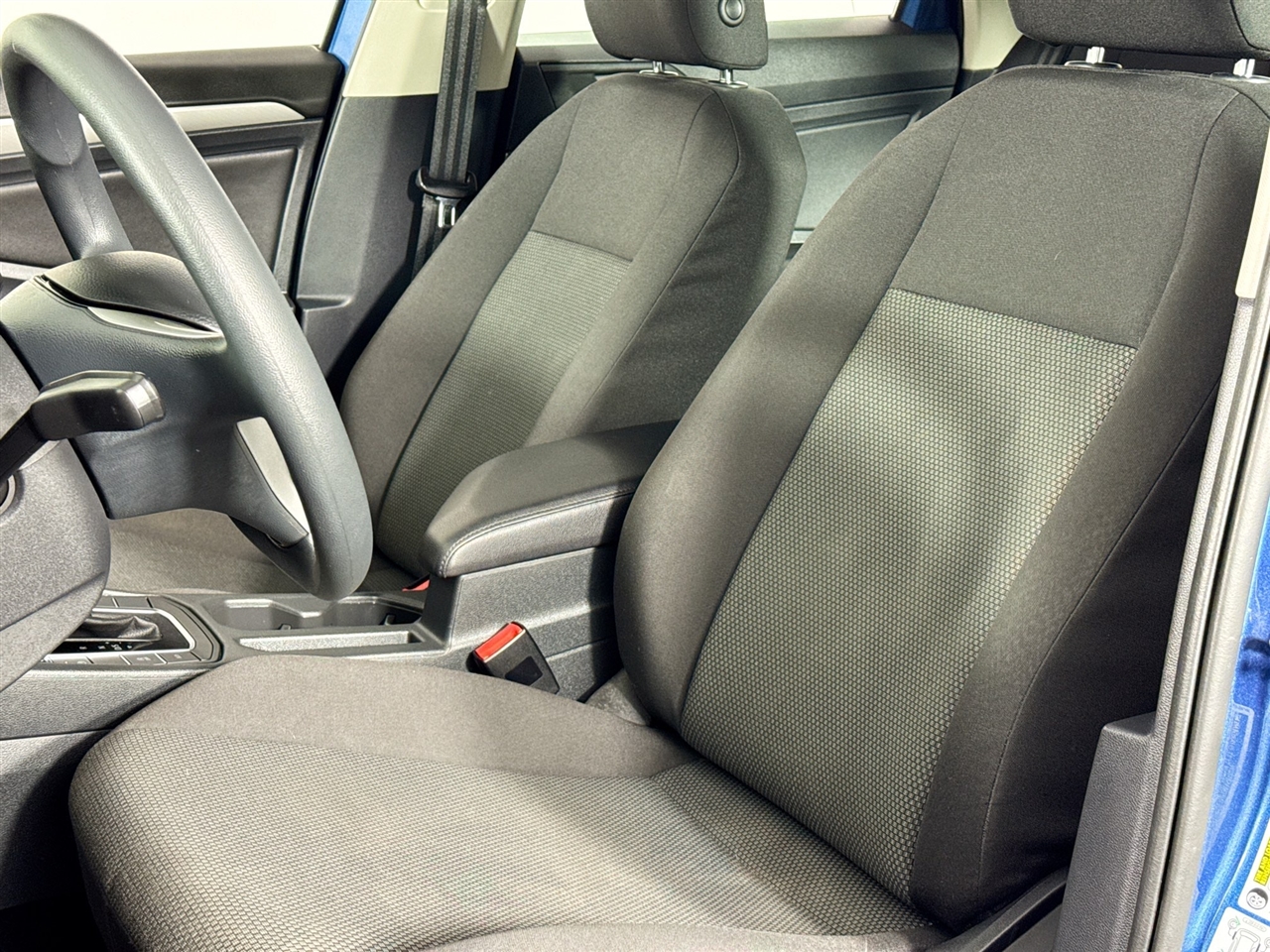 Volkswagen Jetta R-Line Auto w/SULEV 2019