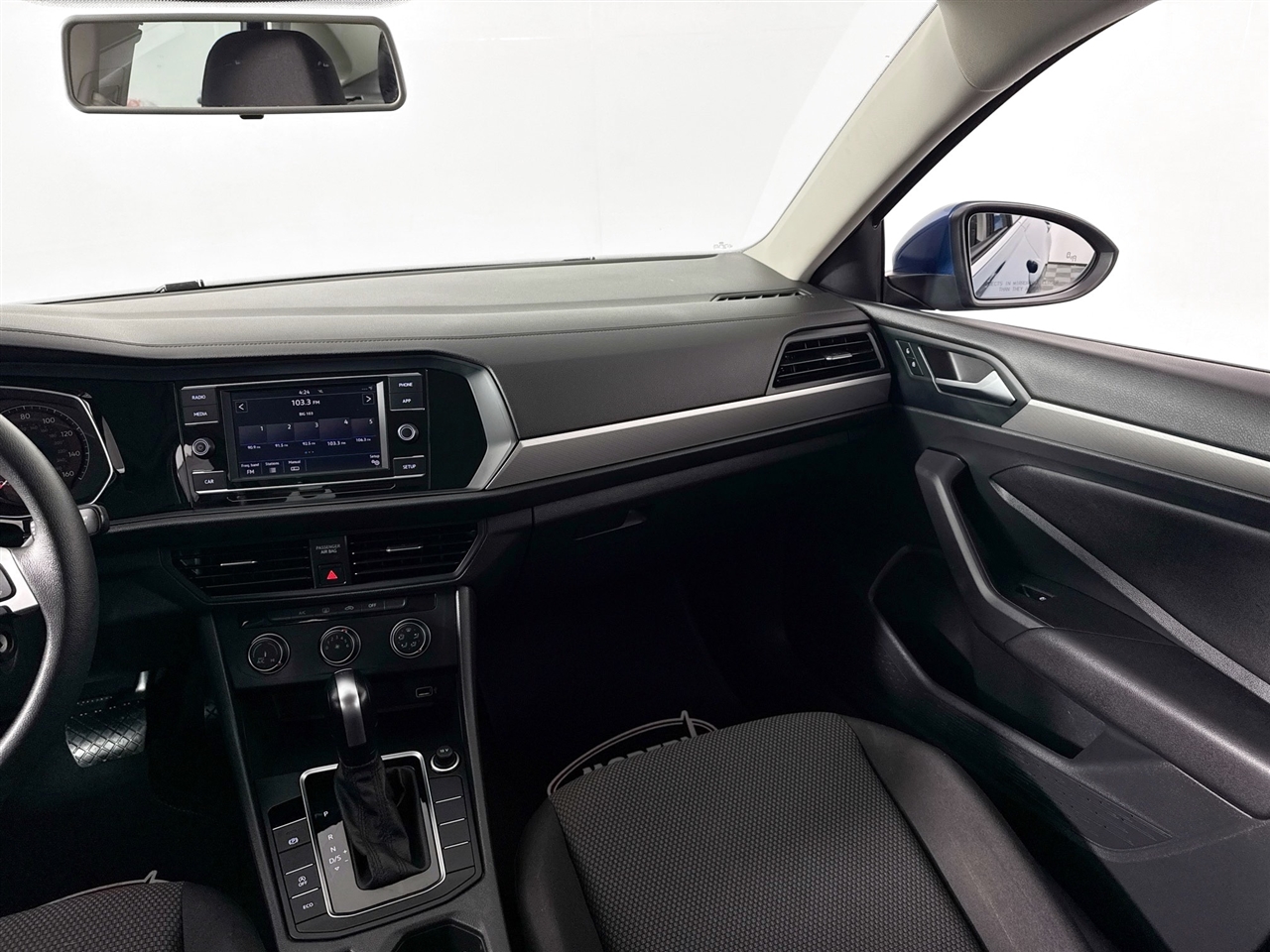 Volkswagen Jetta R-Line Auto w/SULEV 2019