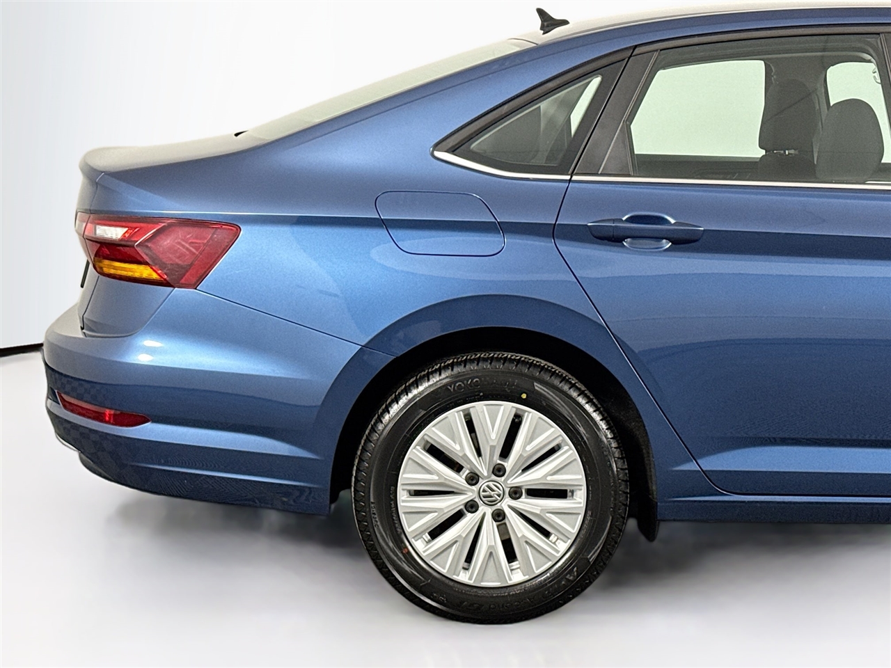 Volkswagen Jetta R-Line Auto w/SULEV 2019