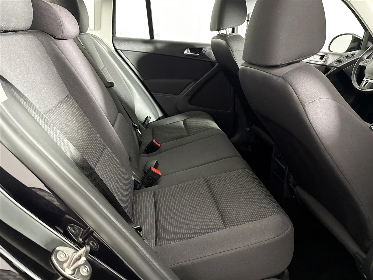 Volkswagen Tiguan 4MOTION 4dr Auto R-Line 2015