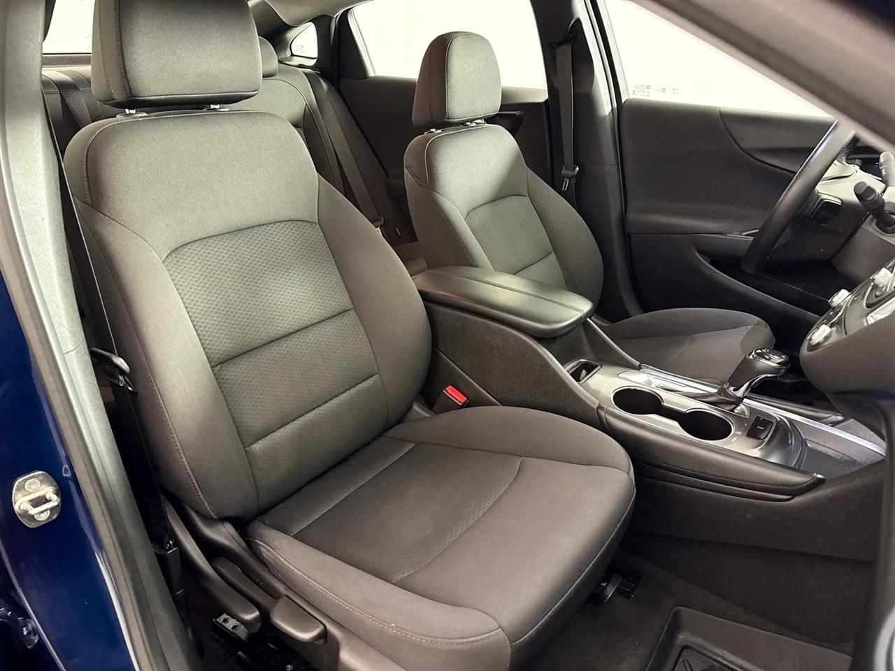 Chevrolet Malibu 4dr Sdn LT w/1LT 2017