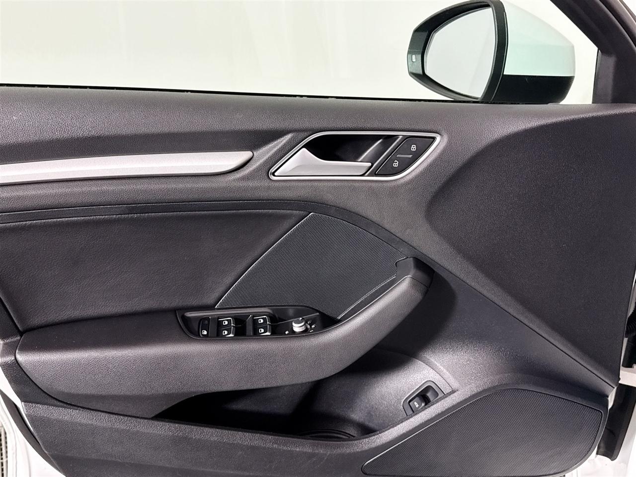 Audi A3 4dr Sdn quattro 2.0T Premium 2016