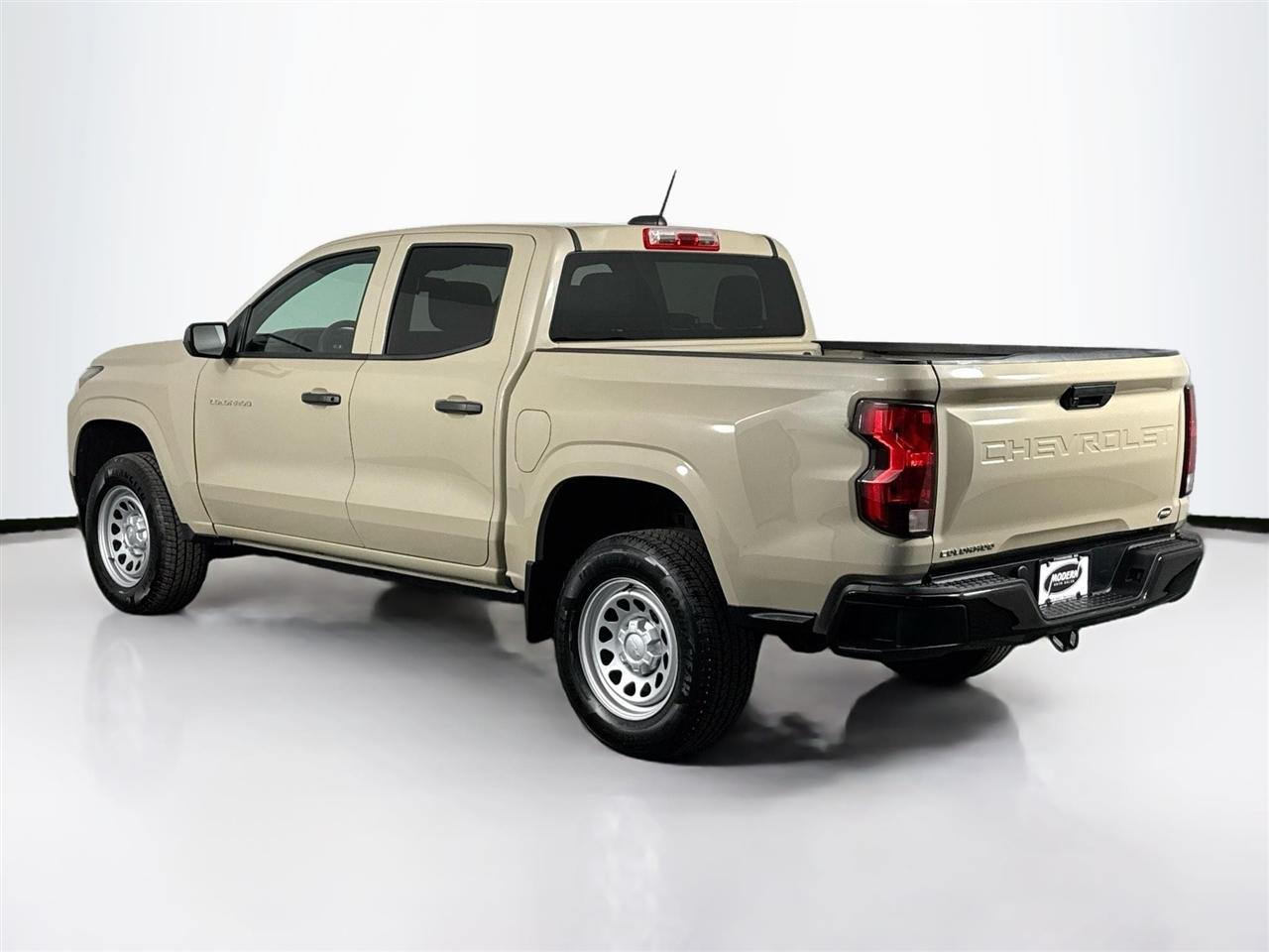 Chevrolet Colorado 2WD Crew Cab WT 2024