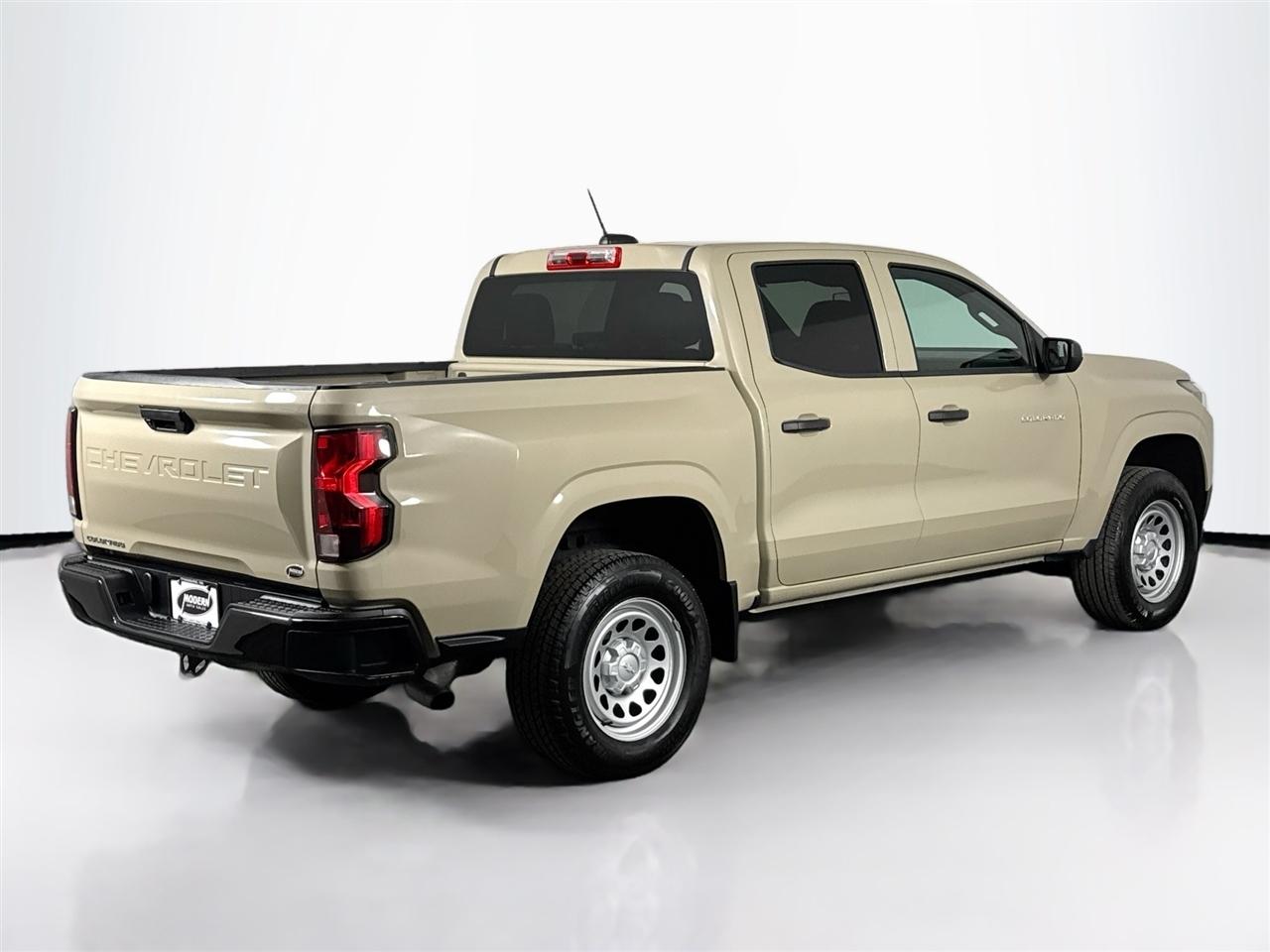 Chevrolet Colorado 2WD Crew Cab WT 2024