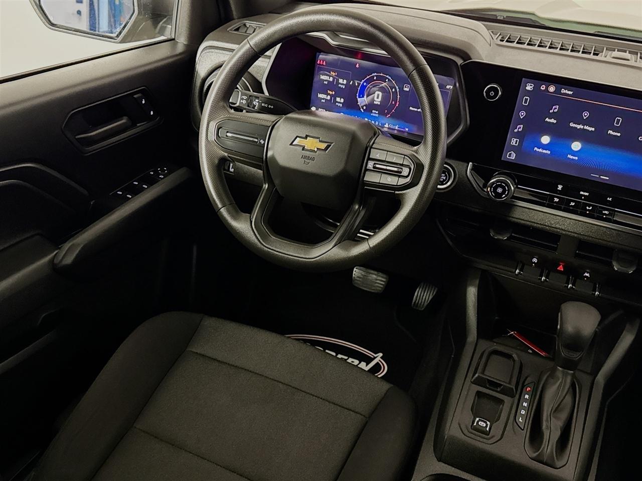 Chevrolet Colorado 2WD Crew Cab WT 2024