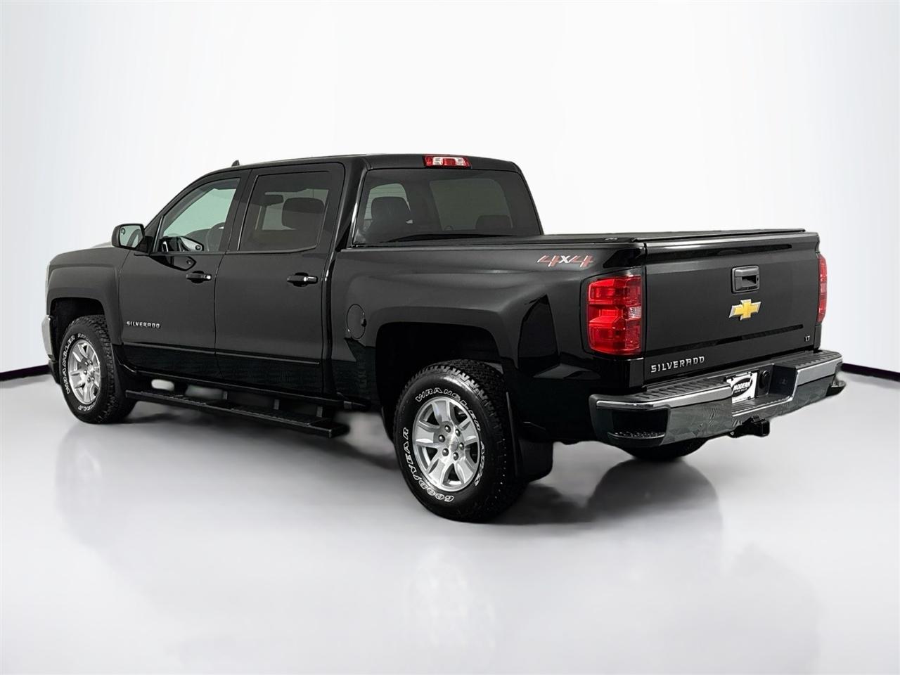 Chevrolet Silverado 1500 4WD Crew Cab 143.5" LT w/1LT 2018