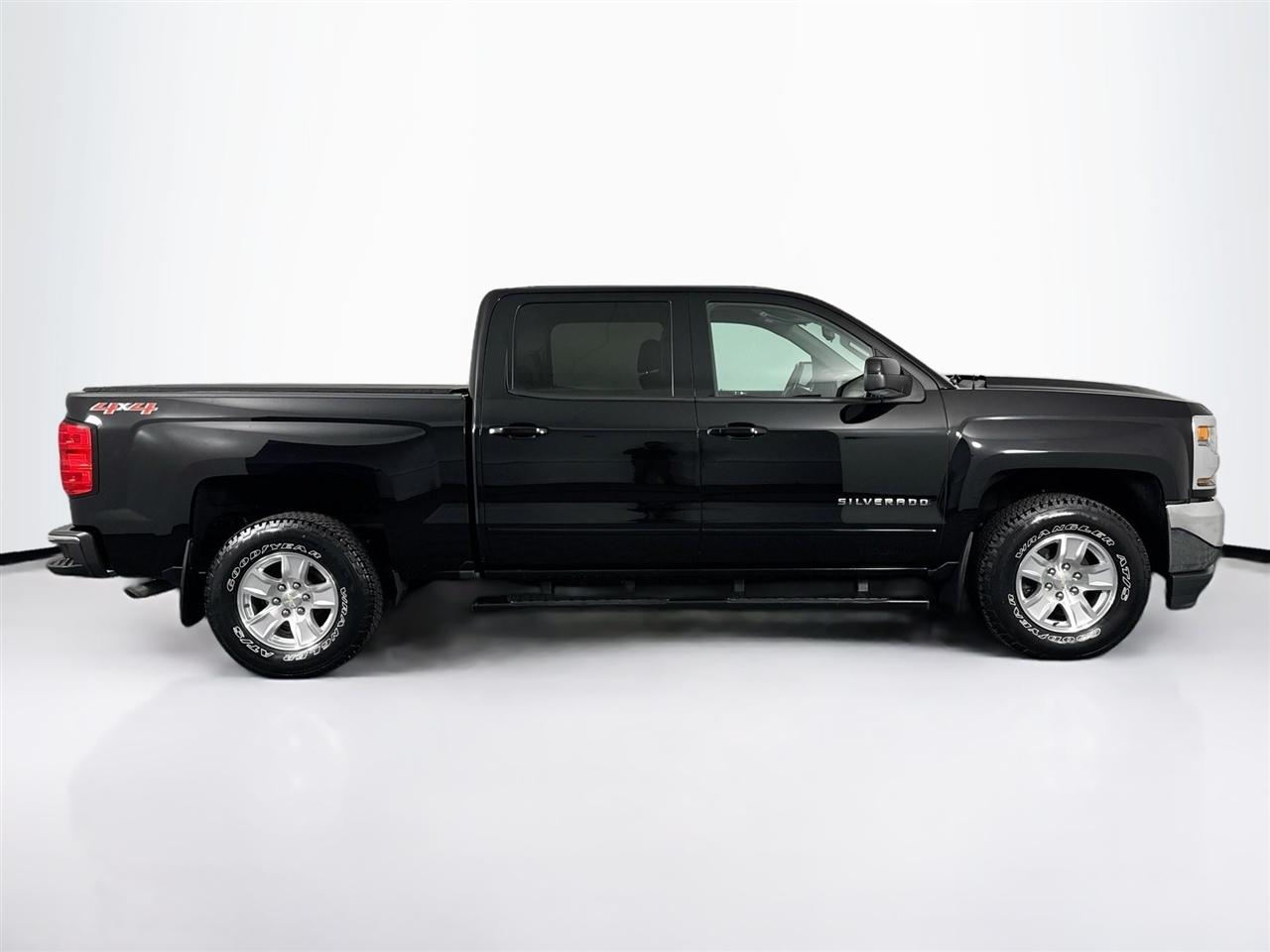 Chevrolet Silverado 1500 4WD Crew Cab 143.5" LT w/1LT 2018