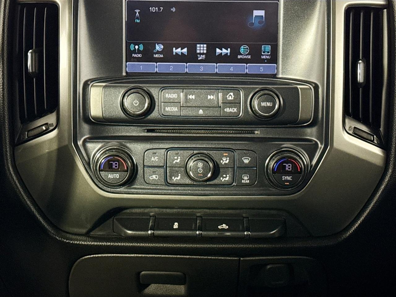 Chevrolet Silverado 1500 4WD Crew Cab 143.5" LT w/1LT 2018