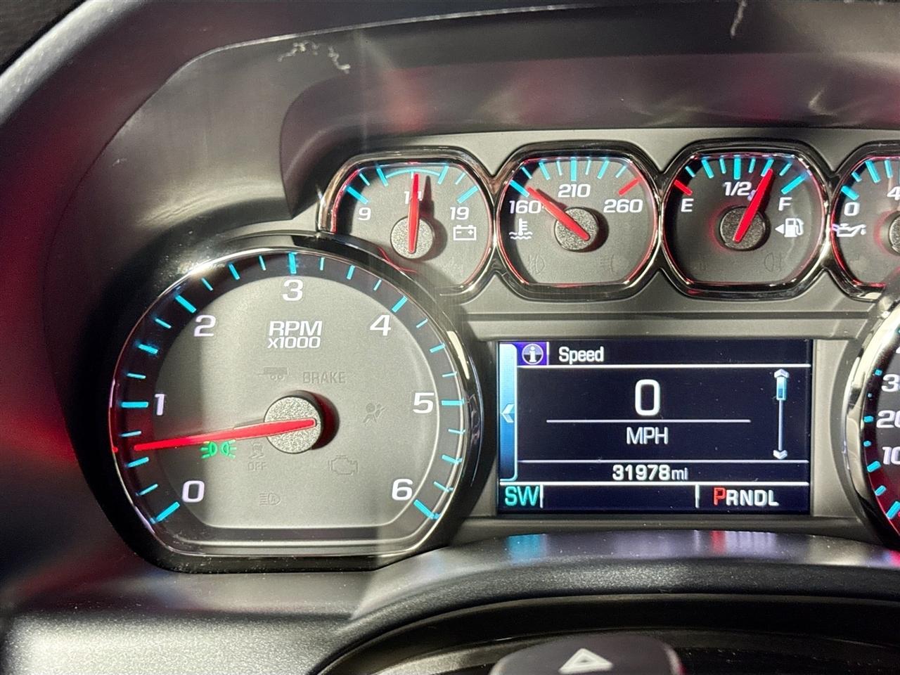 Chevrolet Silverado 1500 4WD Crew Cab 143.5" LT w/1LT 2018