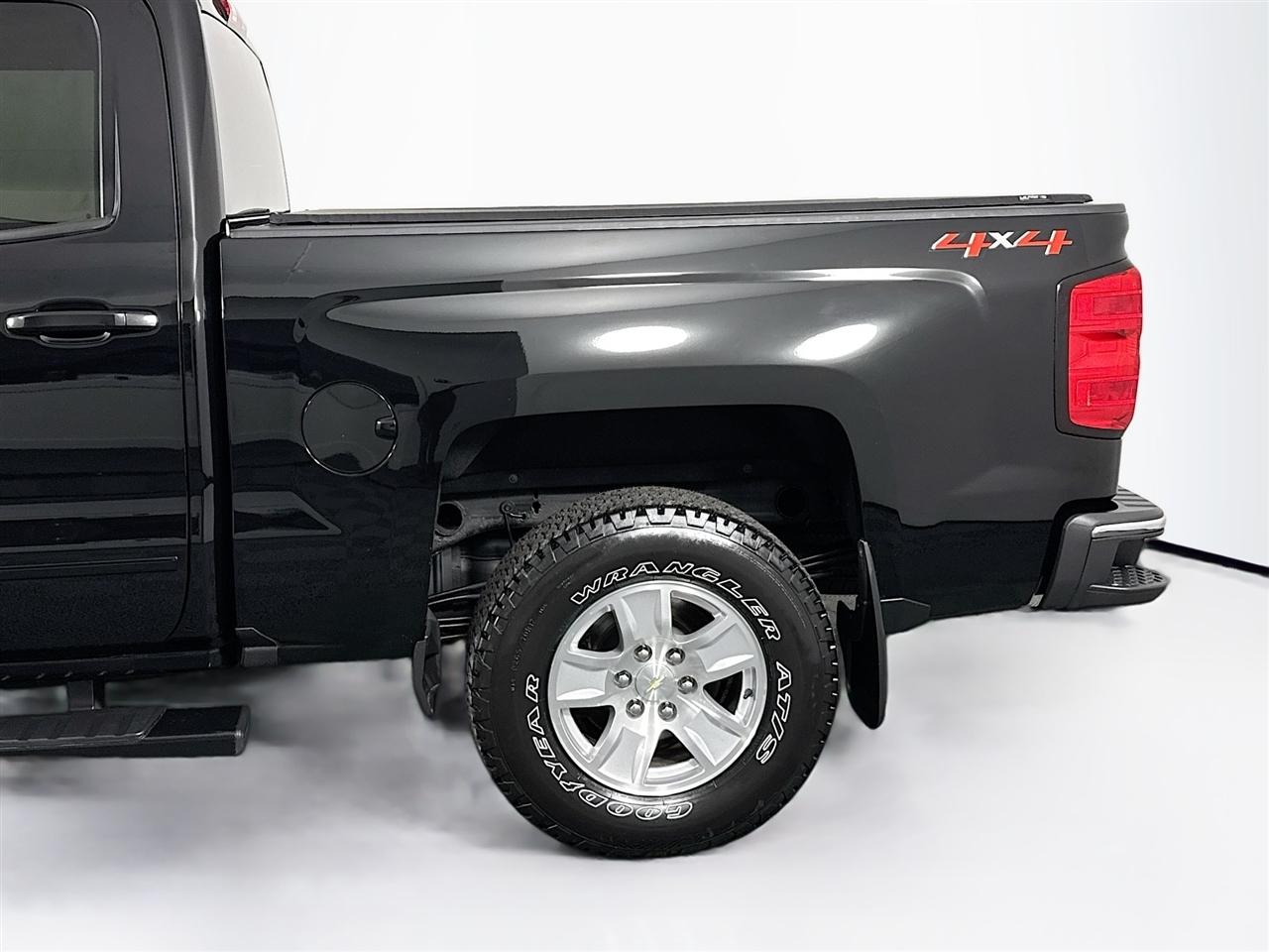Chevrolet Silverado 1500 4WD Crew Cab 143.5" LT w/1LT 2018
