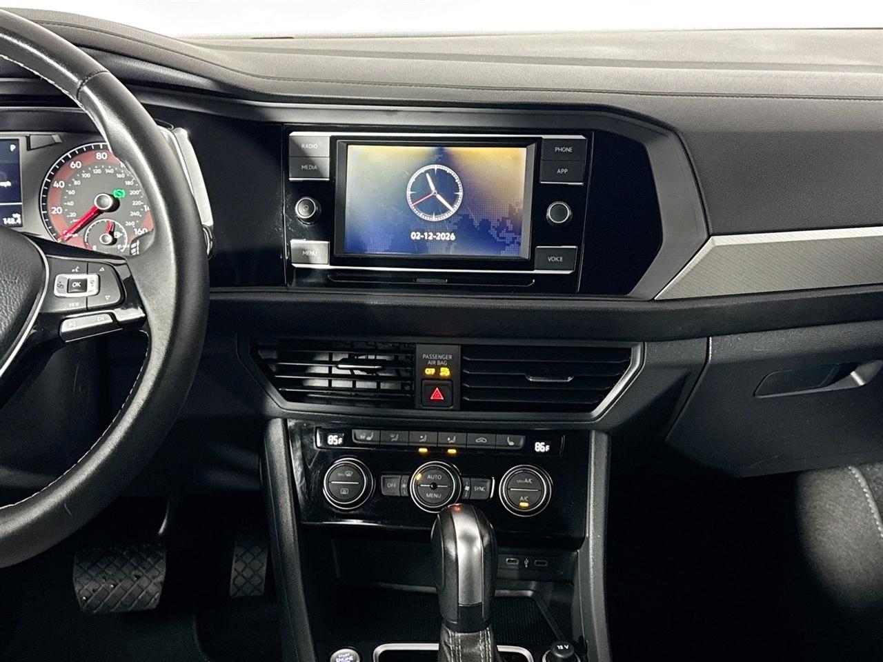 Volkswagen Jetta R-Line Auto 2021