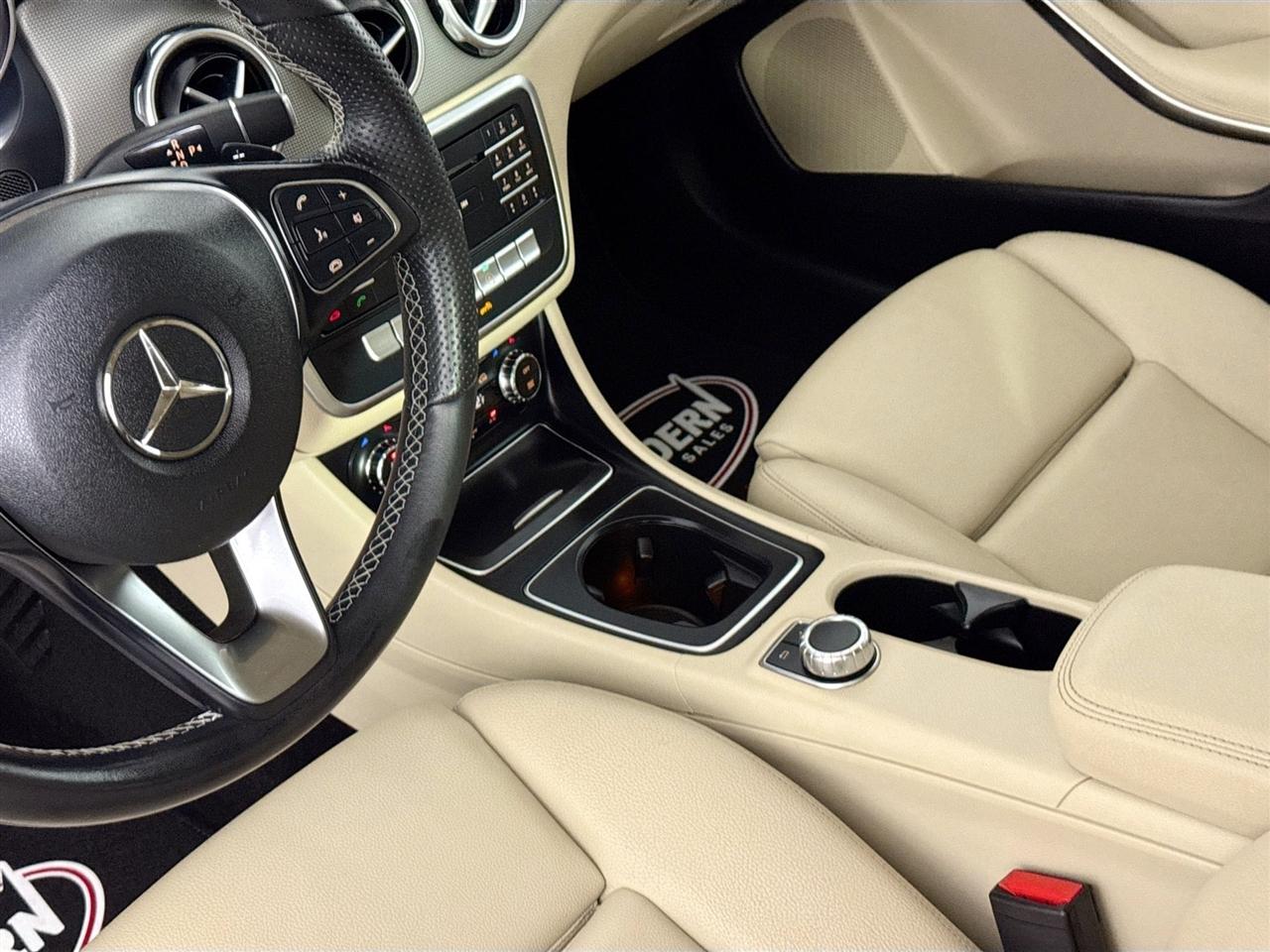 Mercedes-Benz GLA GLA 250 SUV 2019