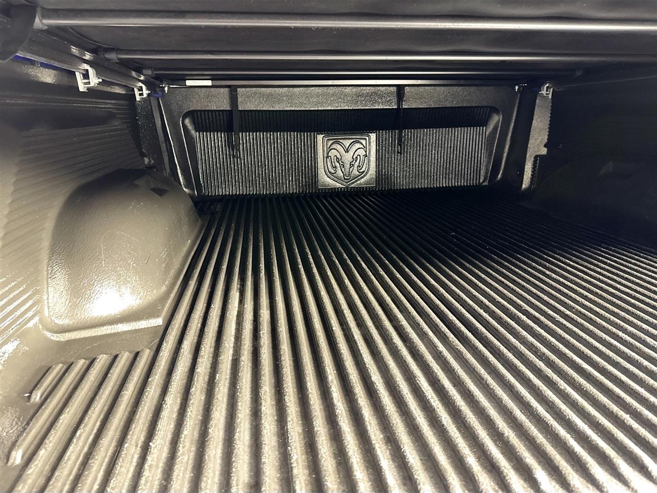 RAM 1500 Big Horn 4x4 Quad Cab 6'4" Box 2017