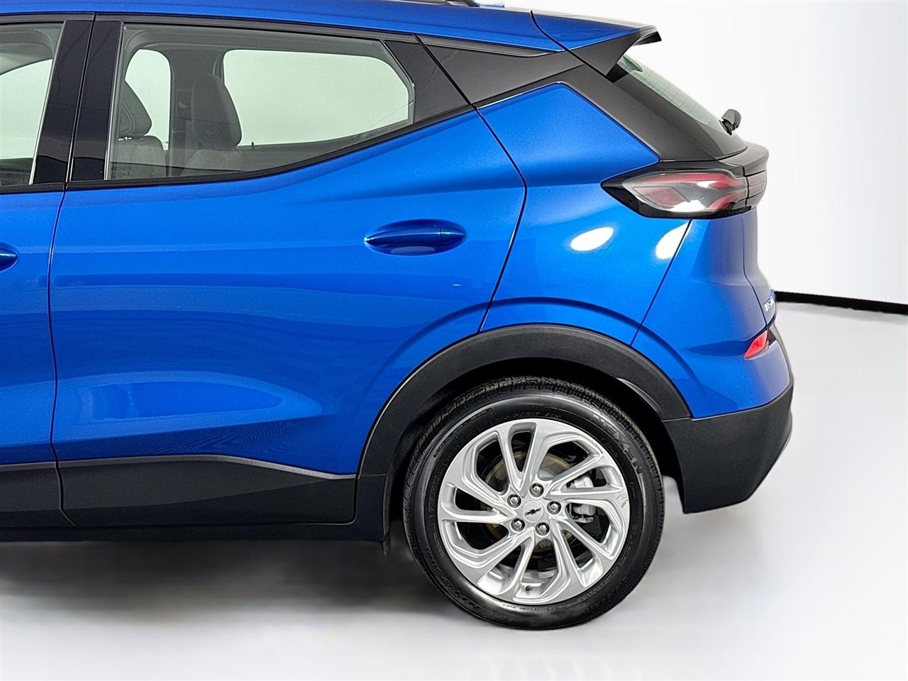 Chevrolet Bolt EUV FWD 4dr LT 2023