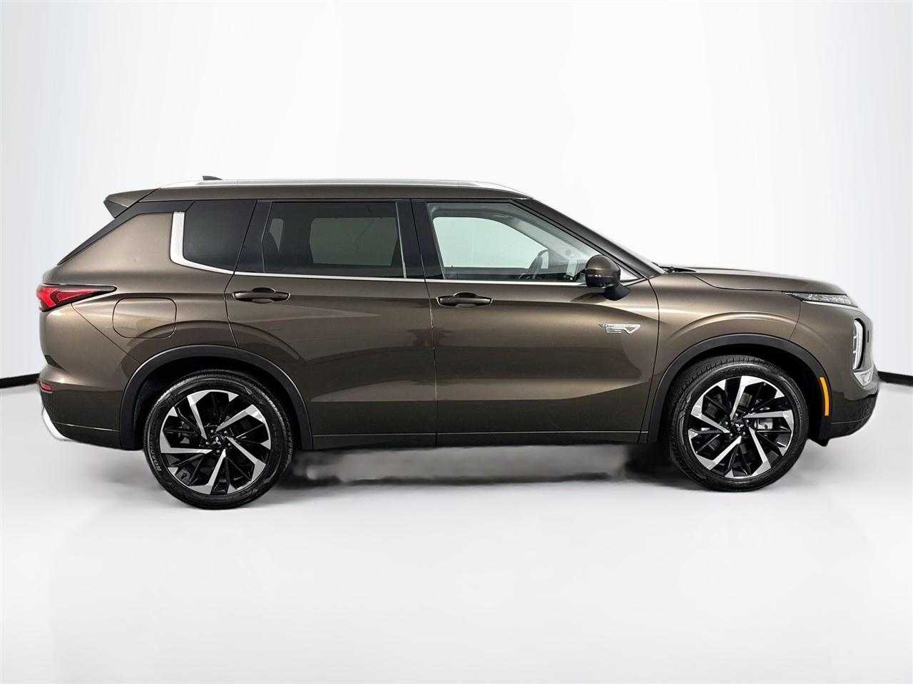 Mitsubishi Outlander PHEV 40th Anniversary S-AWC 2023