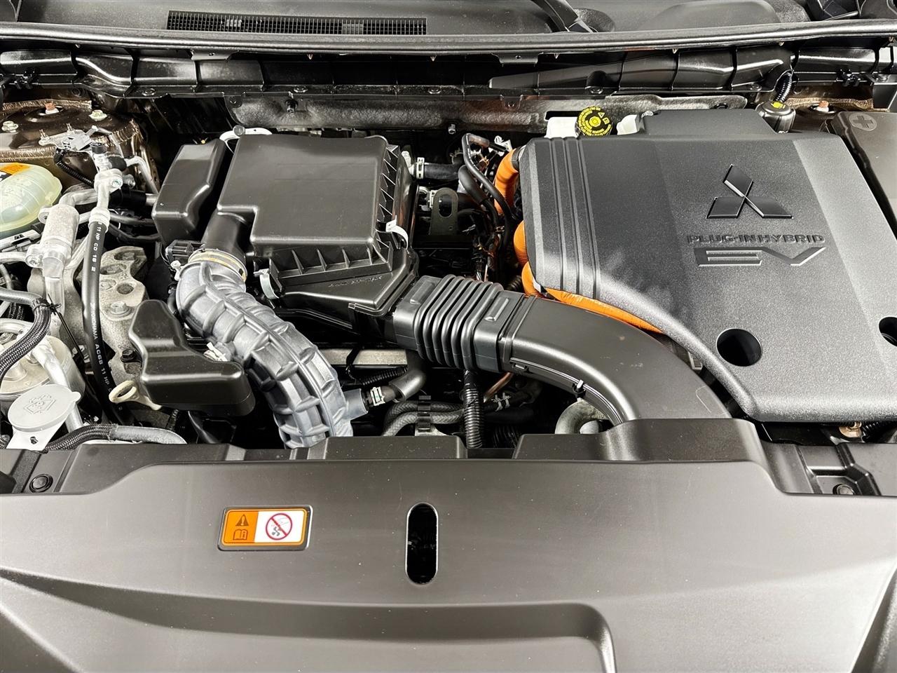 Mitsubishi Outlander PHEV 40th Anniversary S-AWC 2023