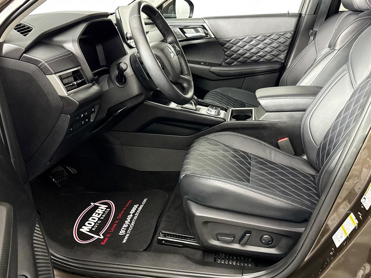 Mitsubishi Outlander PHEV 40th Anniversary S-AWC 2023