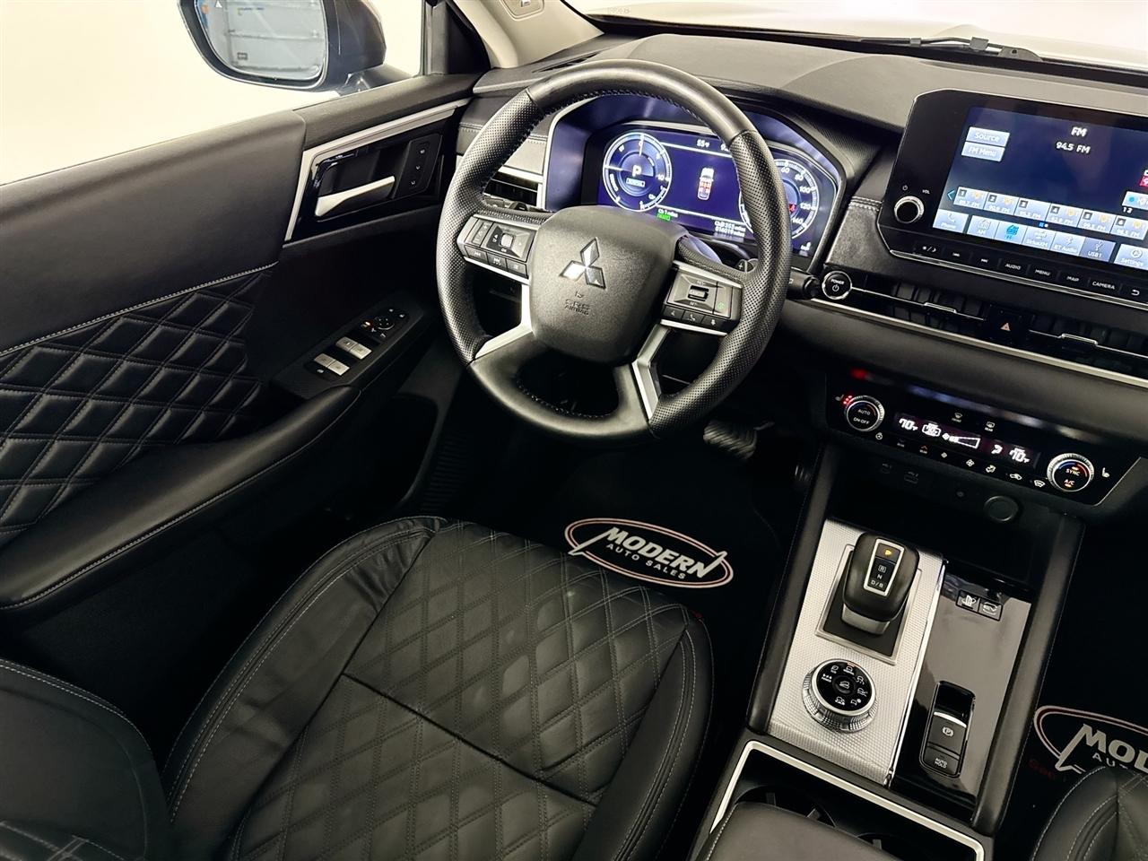 Mitsubishi Outlander PHEV 40th Anniversary S-AWC 2023