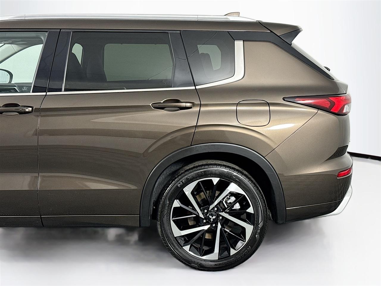 Mitsubishi Outlander PHEV 40th Anniversary S-AWC 2023