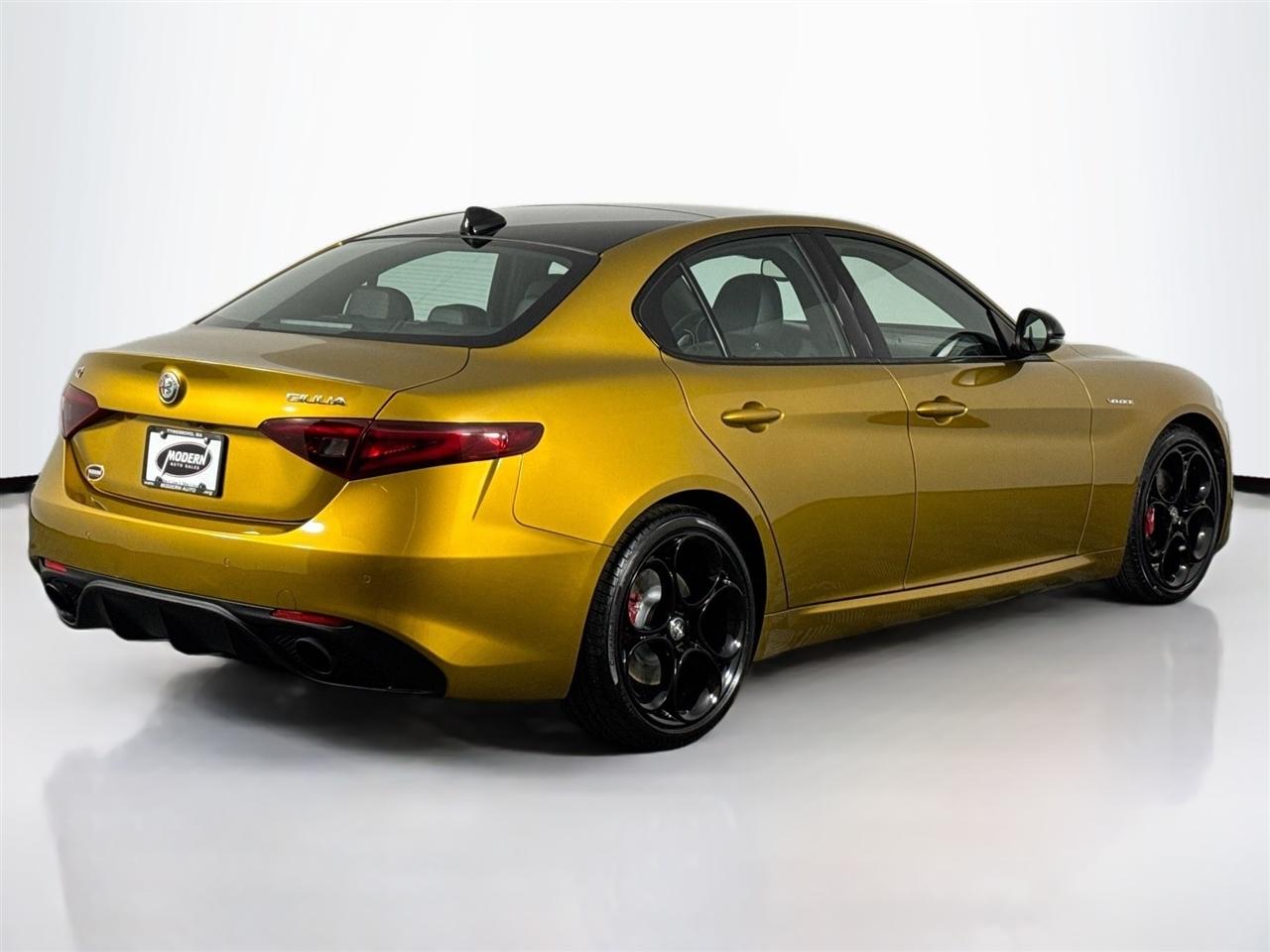 Alfa Romeo Giulia Veloce AWD 2022